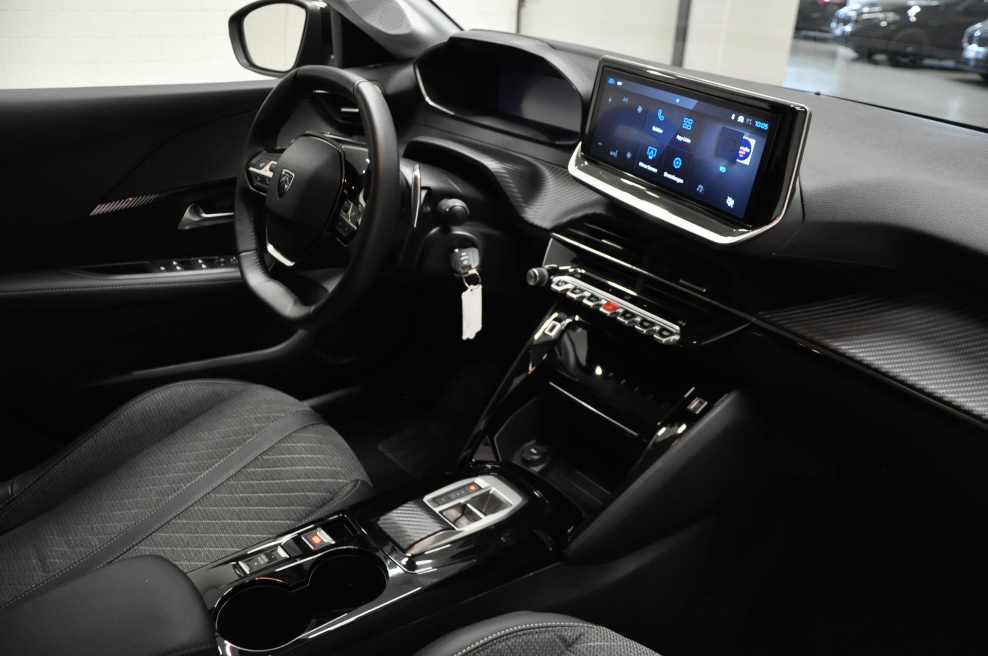 PEUGEOT 208 1.2 PureTech Allure EAT8-image-10