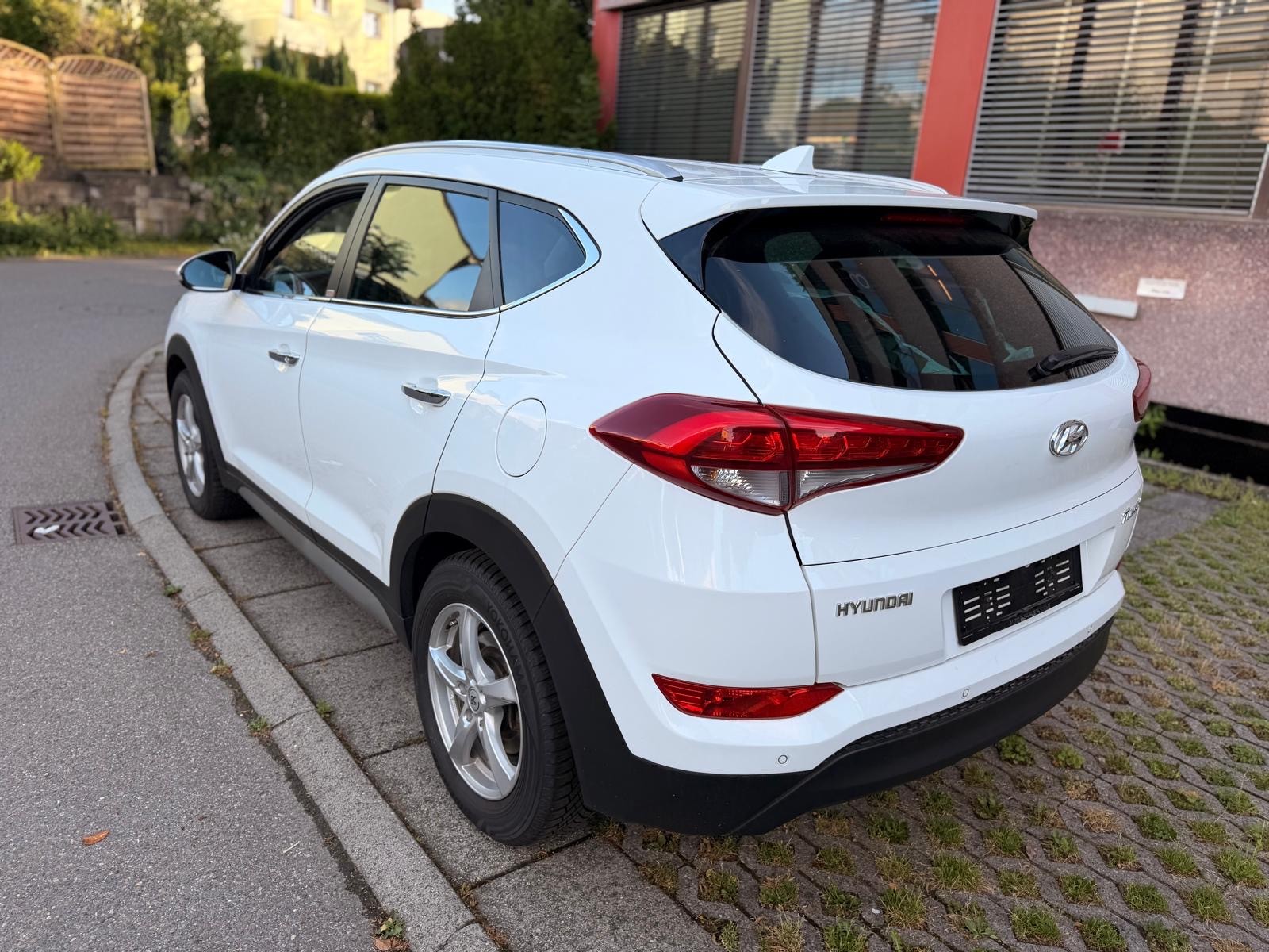 HYUNDAI Tucson 1.7 CRDI Origo 2WD DCT7-image-5