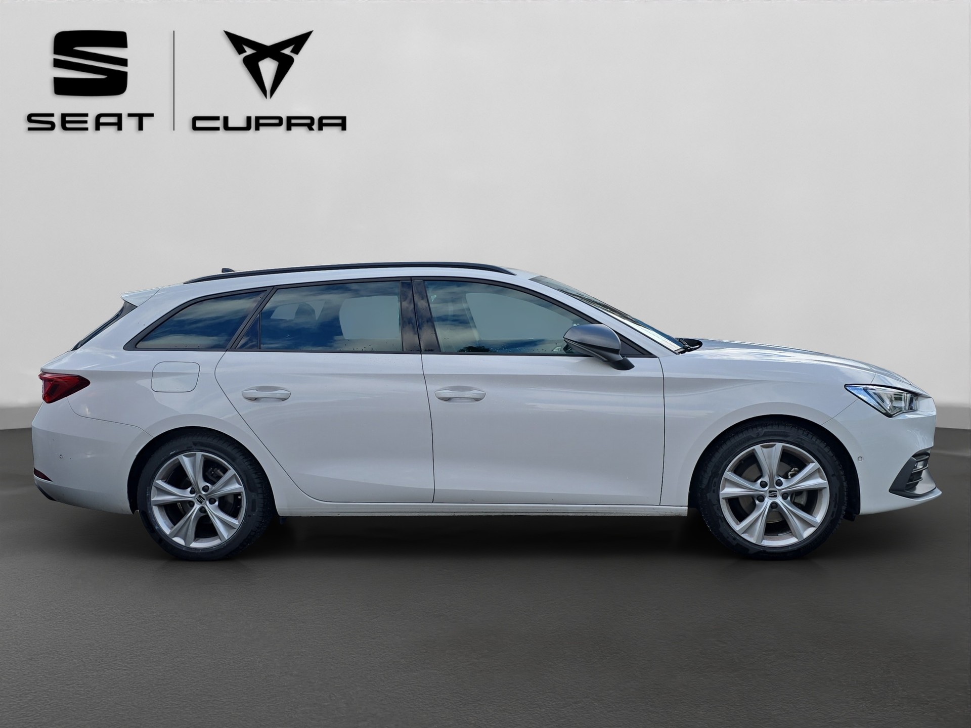SEAT Leon ST 1.5 Eco TSI Hola FR-showroom-element-1