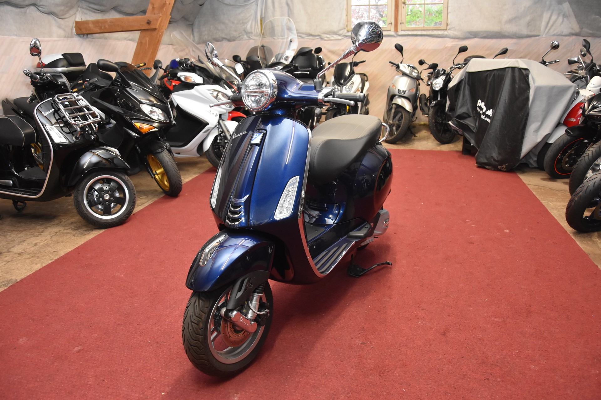 PIAGGIO Vespa 125 Primavera-image-0