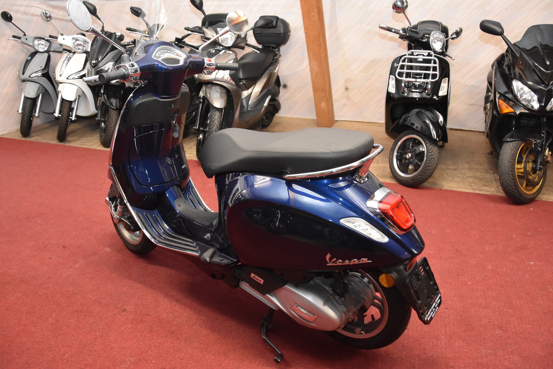 PIAGGIO Vespa 125 Primavera-image-2