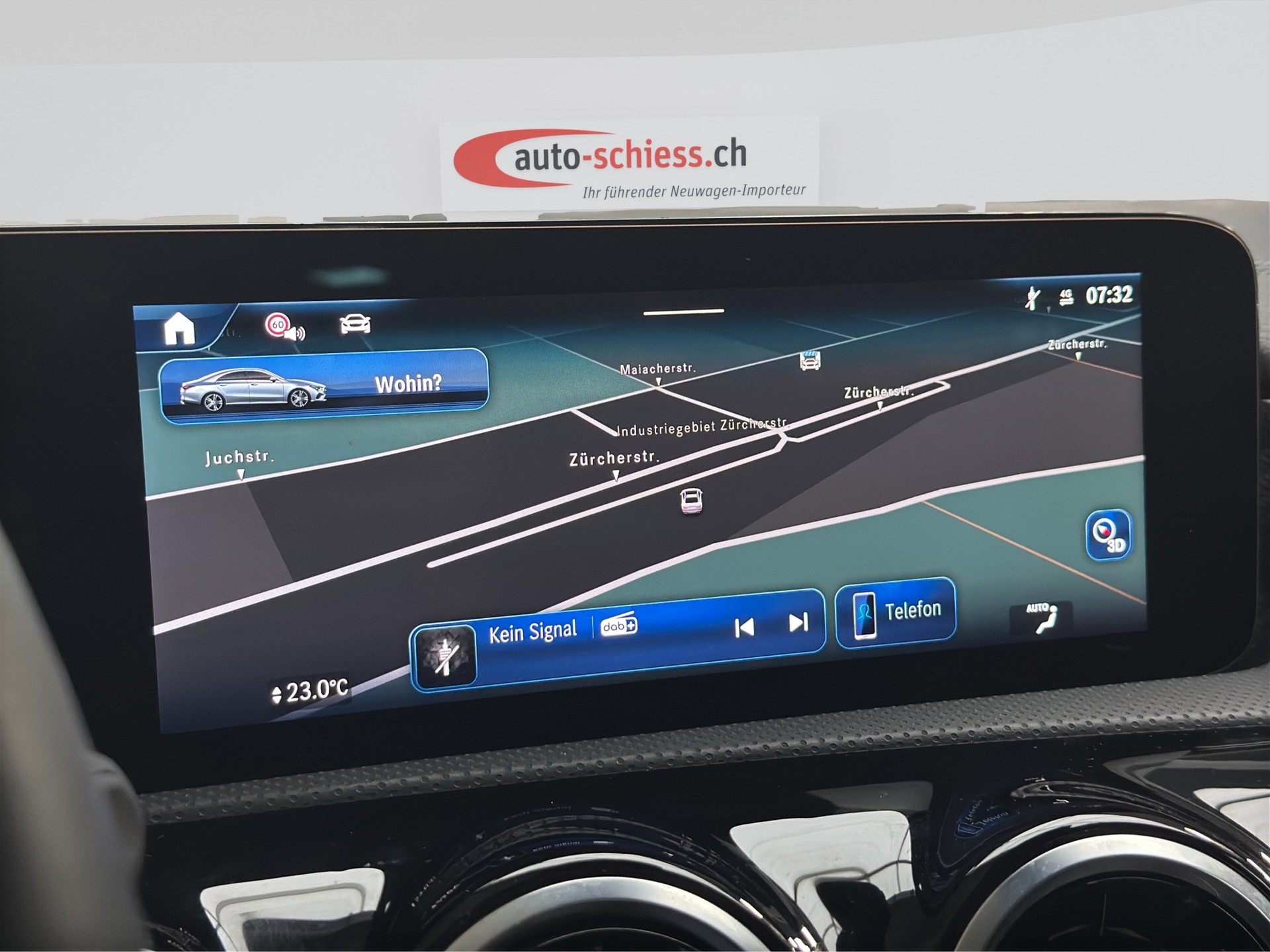 MERCEDES-BENZ CLA 180 7G-DCT Progressive-image-11