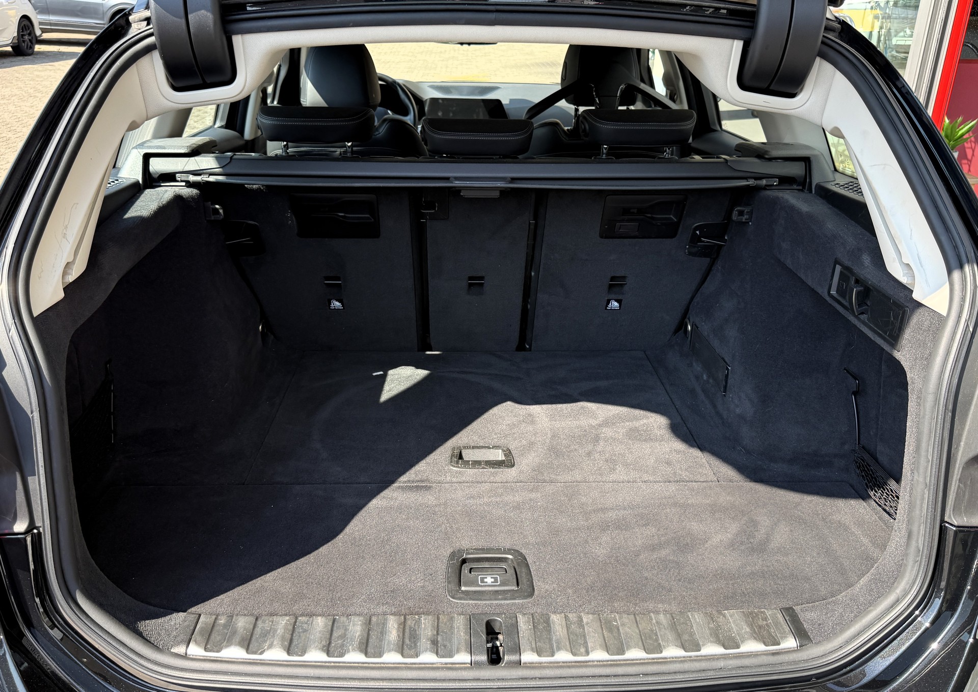 BMW 320d xDrive 48V Touring Steptronic-image-7