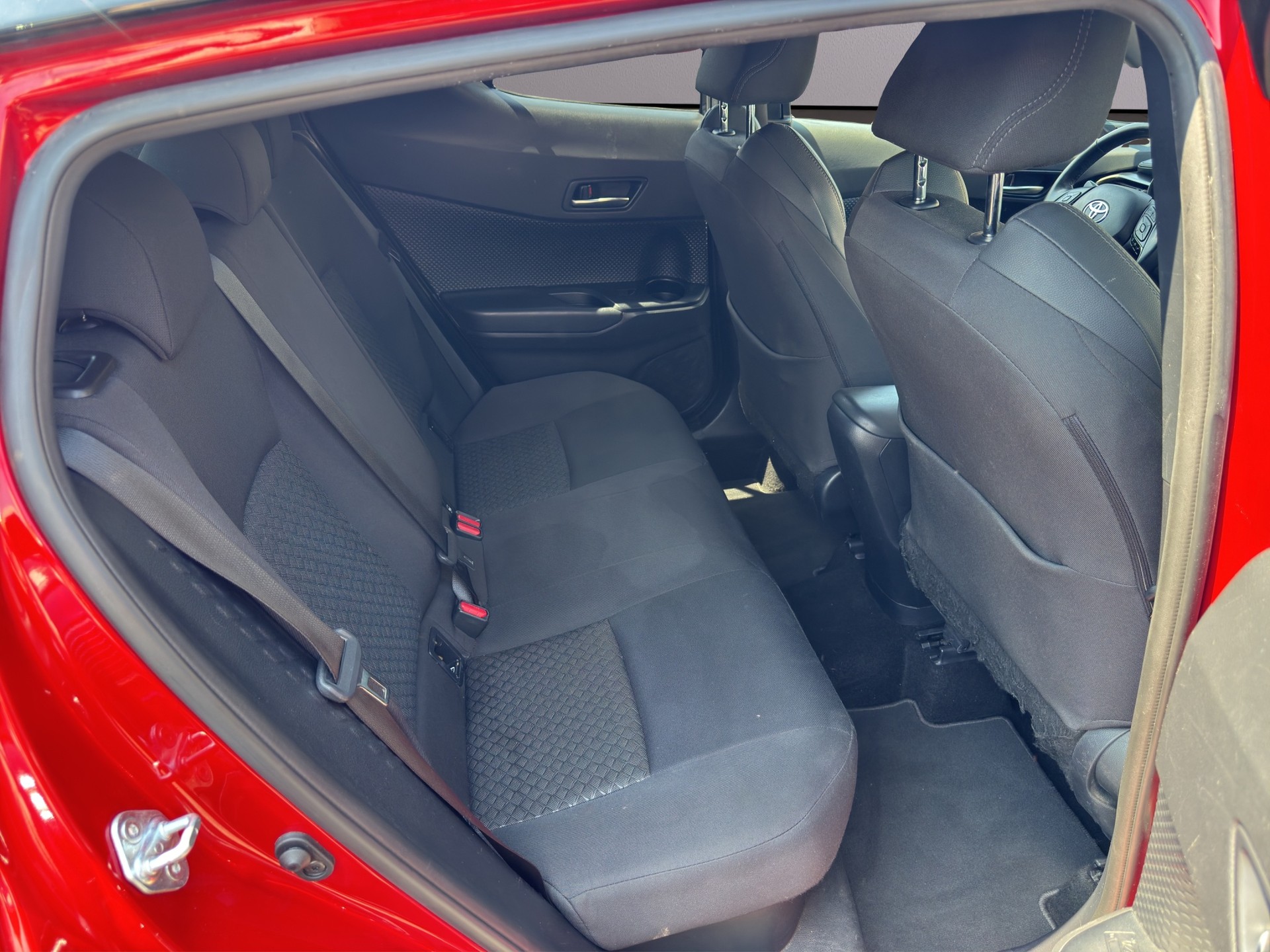TOYOTA C-HR 1.8 HSD CVT Trend-image-15