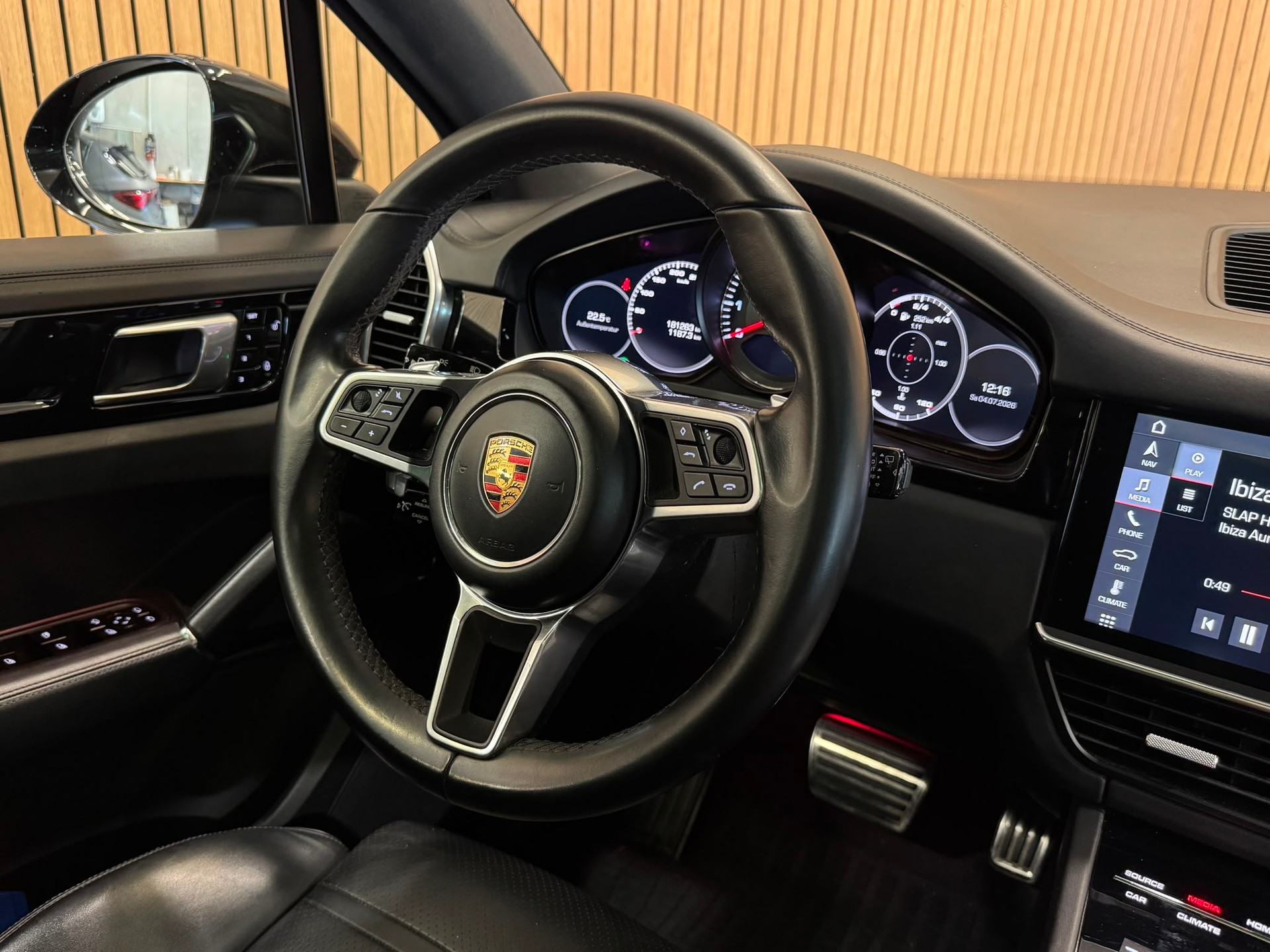 PORSCHE Cayenne S-image-8