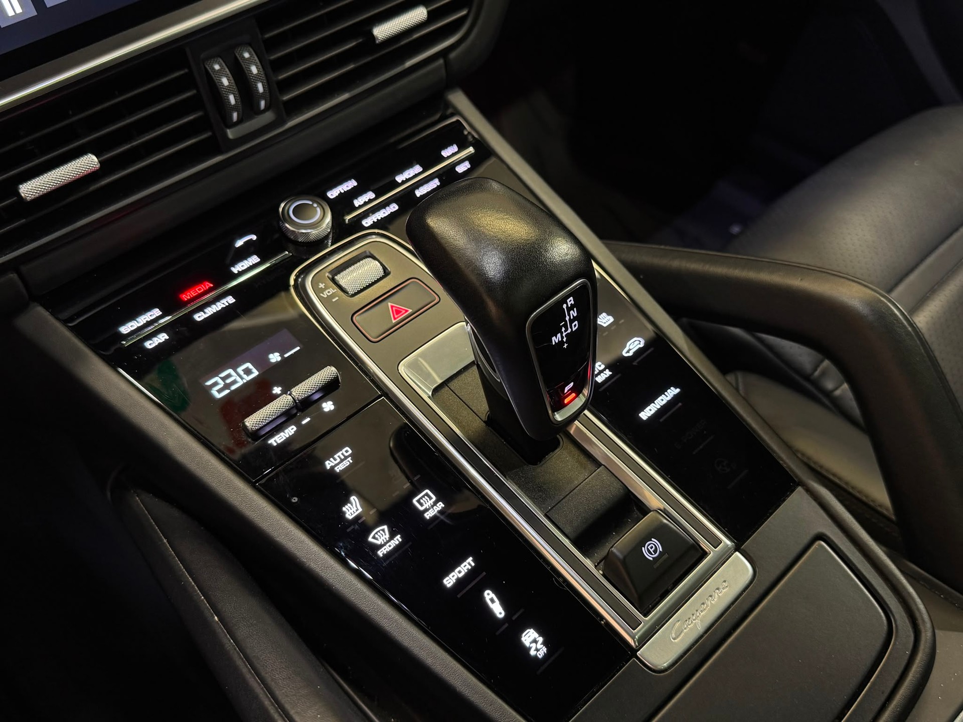 PORSCHE Cayenne S-image-10