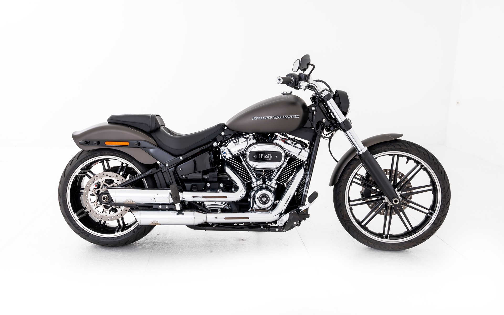HARLEY-DAVIDSON FXBRS Breakout 114 ABS-image-1