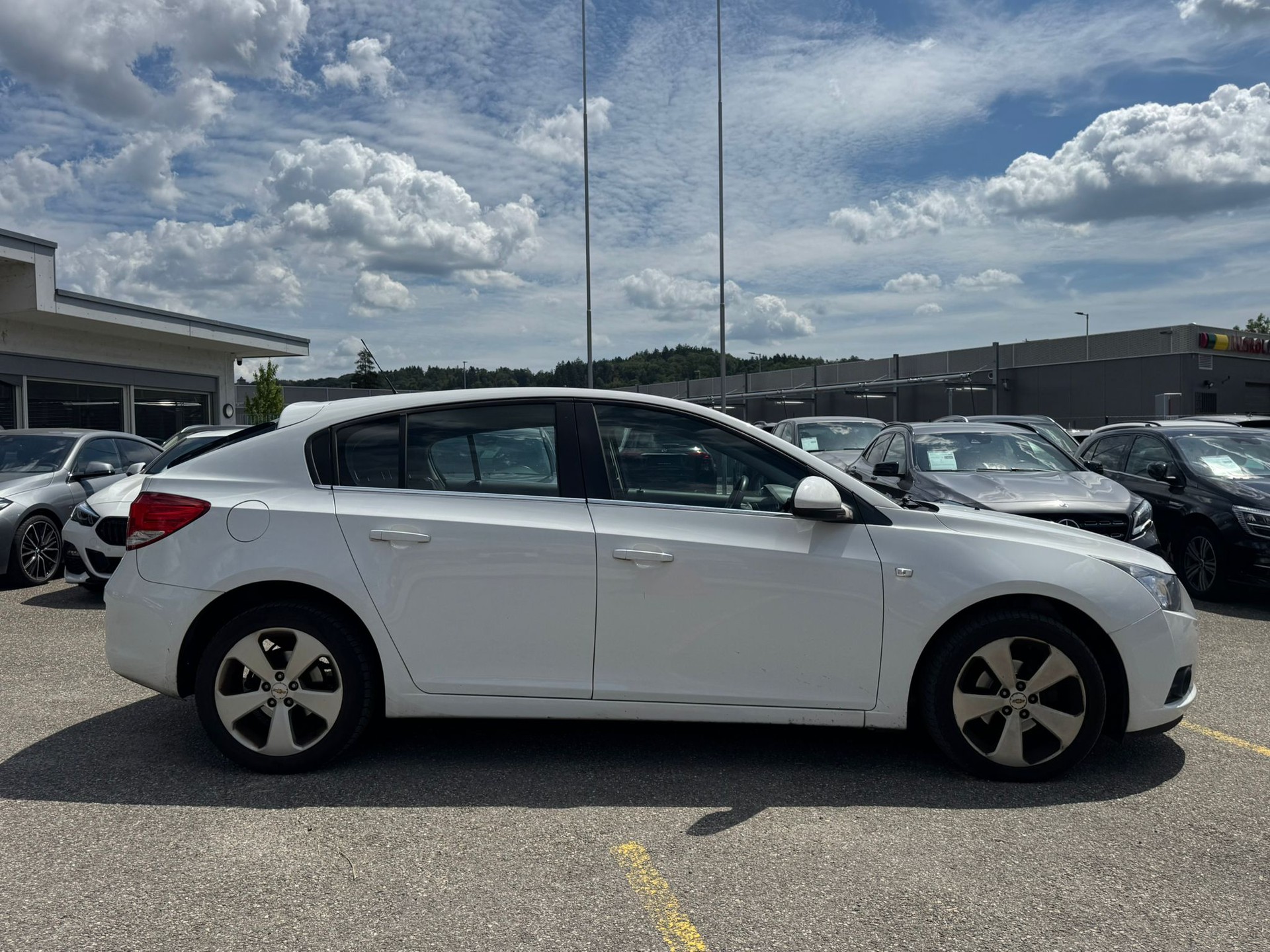 CHEVROLET Cruze 1.8-showroom-element-3