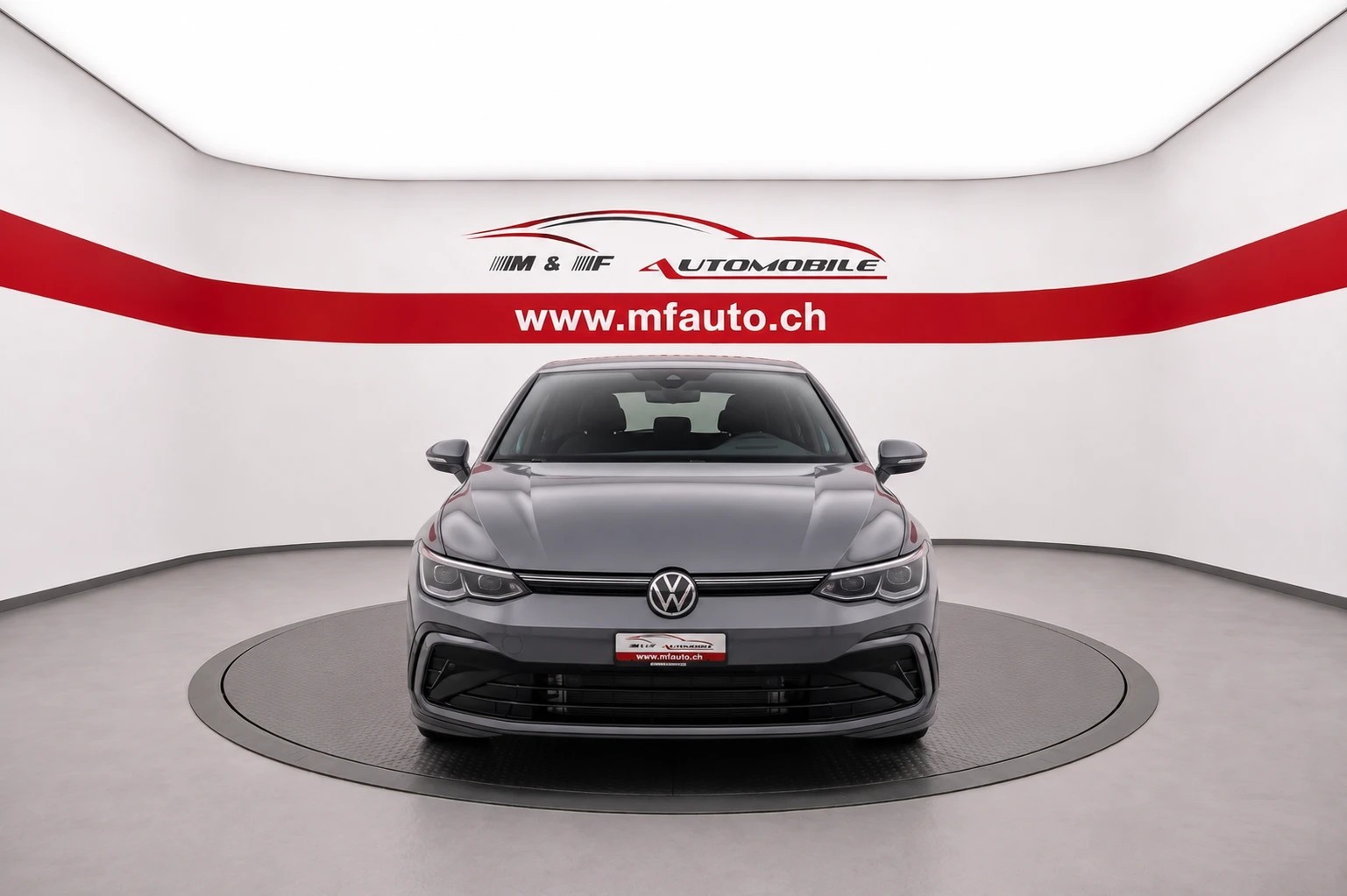 VW Golf VIII 1.5 eTSI Life DSG R-LINE CH FAHRZEUG-showroom-element-1
