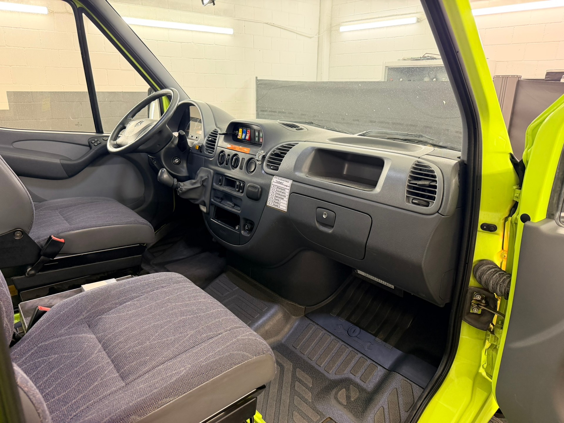 MERCEDES-BENZ Sprinter 314 4x4 FEUERWEHR-image-9