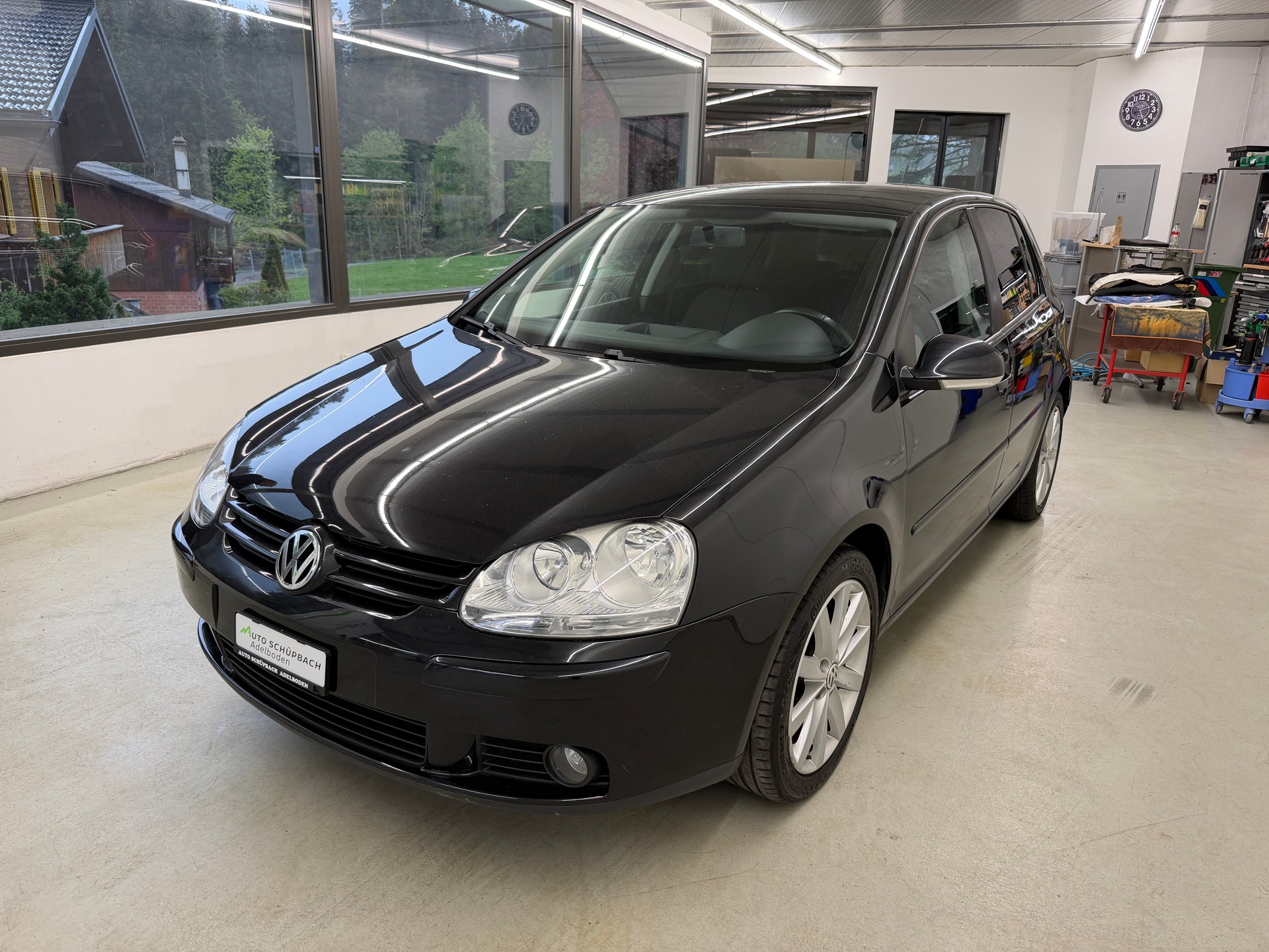 VW Golf 1.9 TDI Leader 4Motion-image-8
