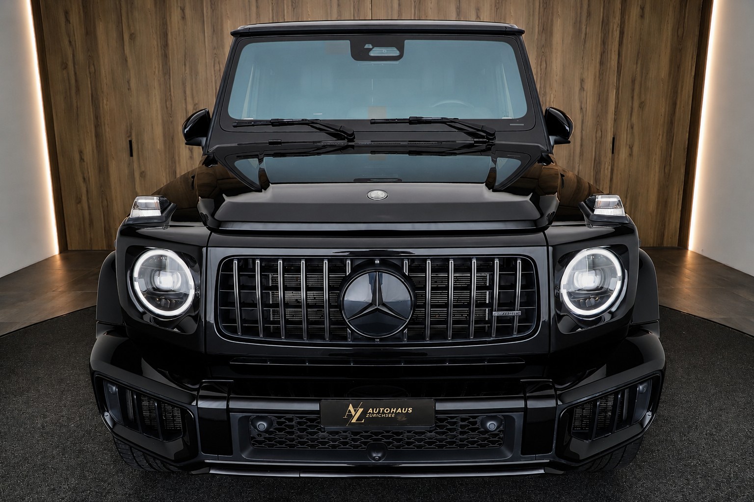 MERCEDES-BENZ G 63 AMG 9G-Tronic Facelift mit 605 PS ganz in schwarz-image-1
