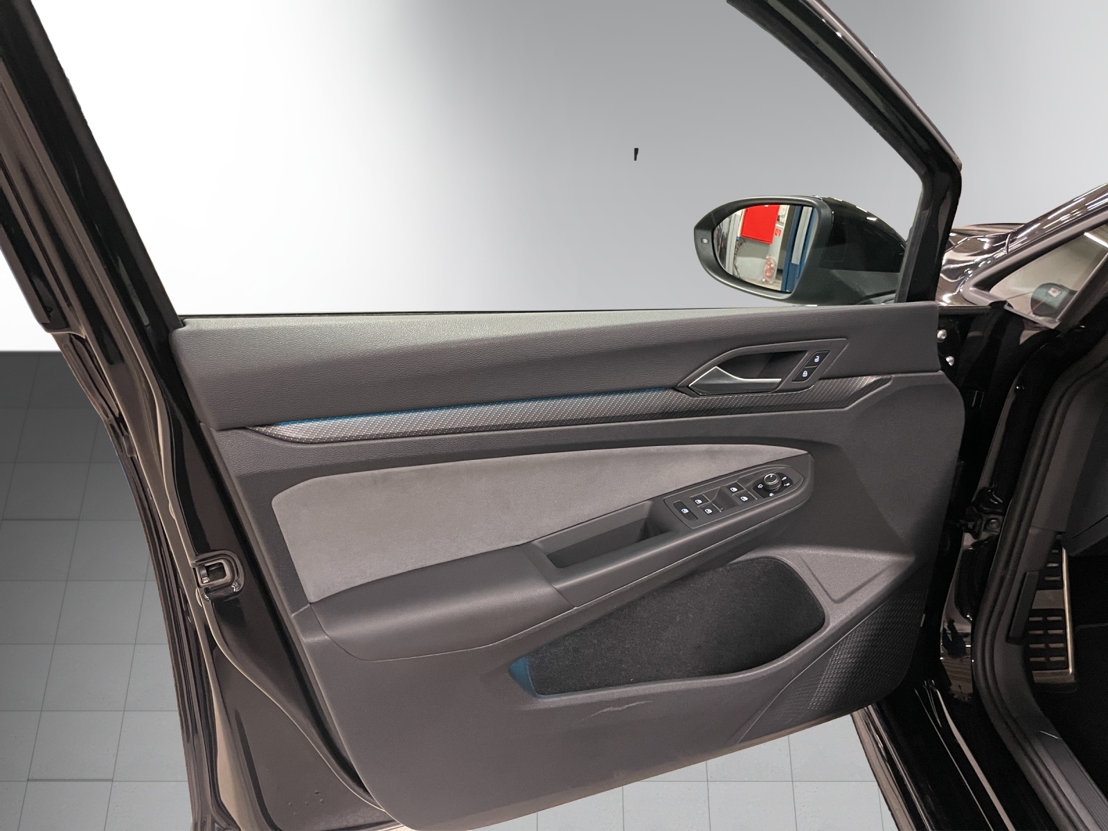 VW Golf 1.5 eTSI mHEV ACT R-Line DSG-image-7