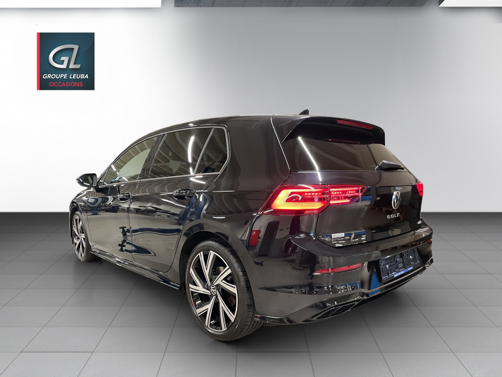 VW Golf 1.5 eTSI mHEV ACT R-Line DSG-showroom-element-3
