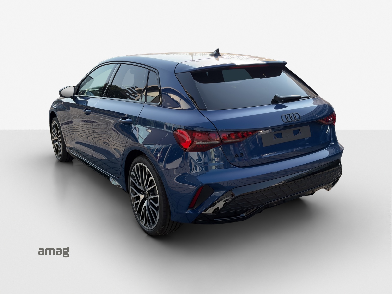 AUDI A3 Sportback TFSI 110 kW S line Attraction S tronic-showroom-element-2
