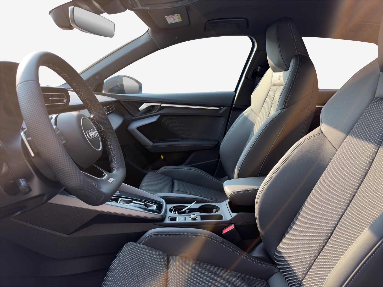 AUDI A3 Sportback TFSI 110 kW S line Attraction S tronic-image-7