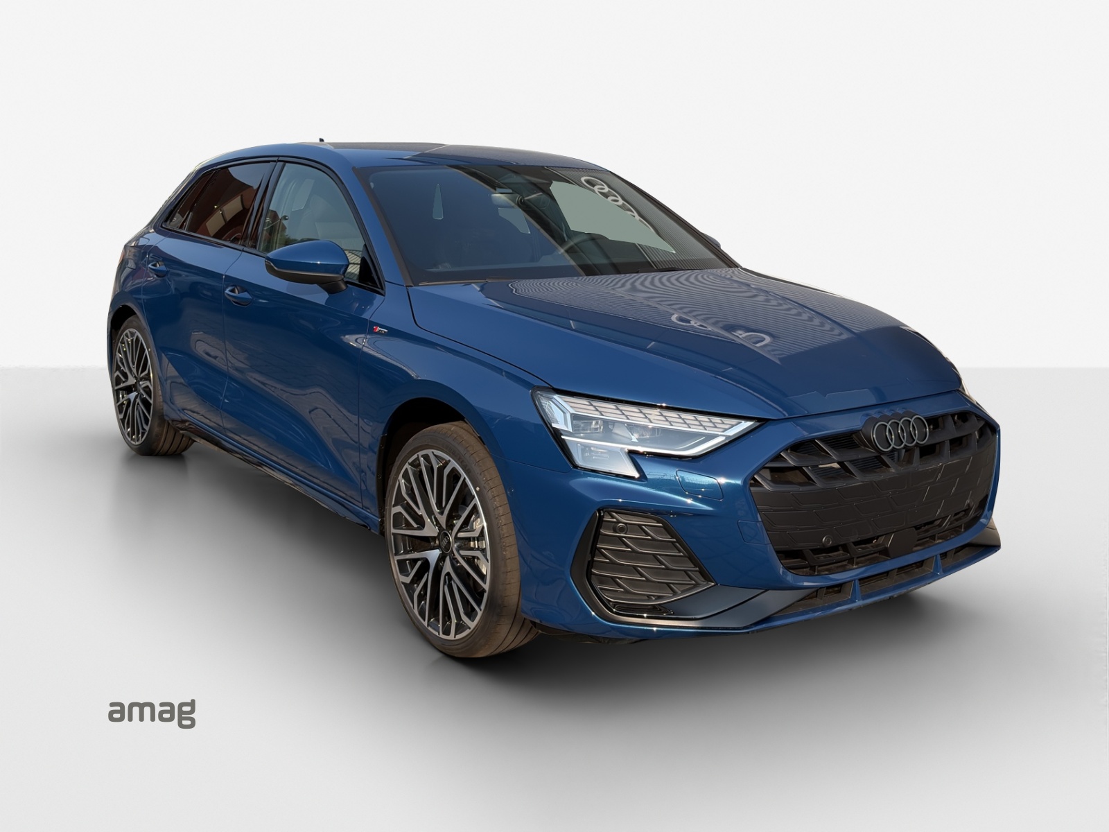 AUDI A3 Sportback TFSI 110 kW S line Attraction S tronic-image-5