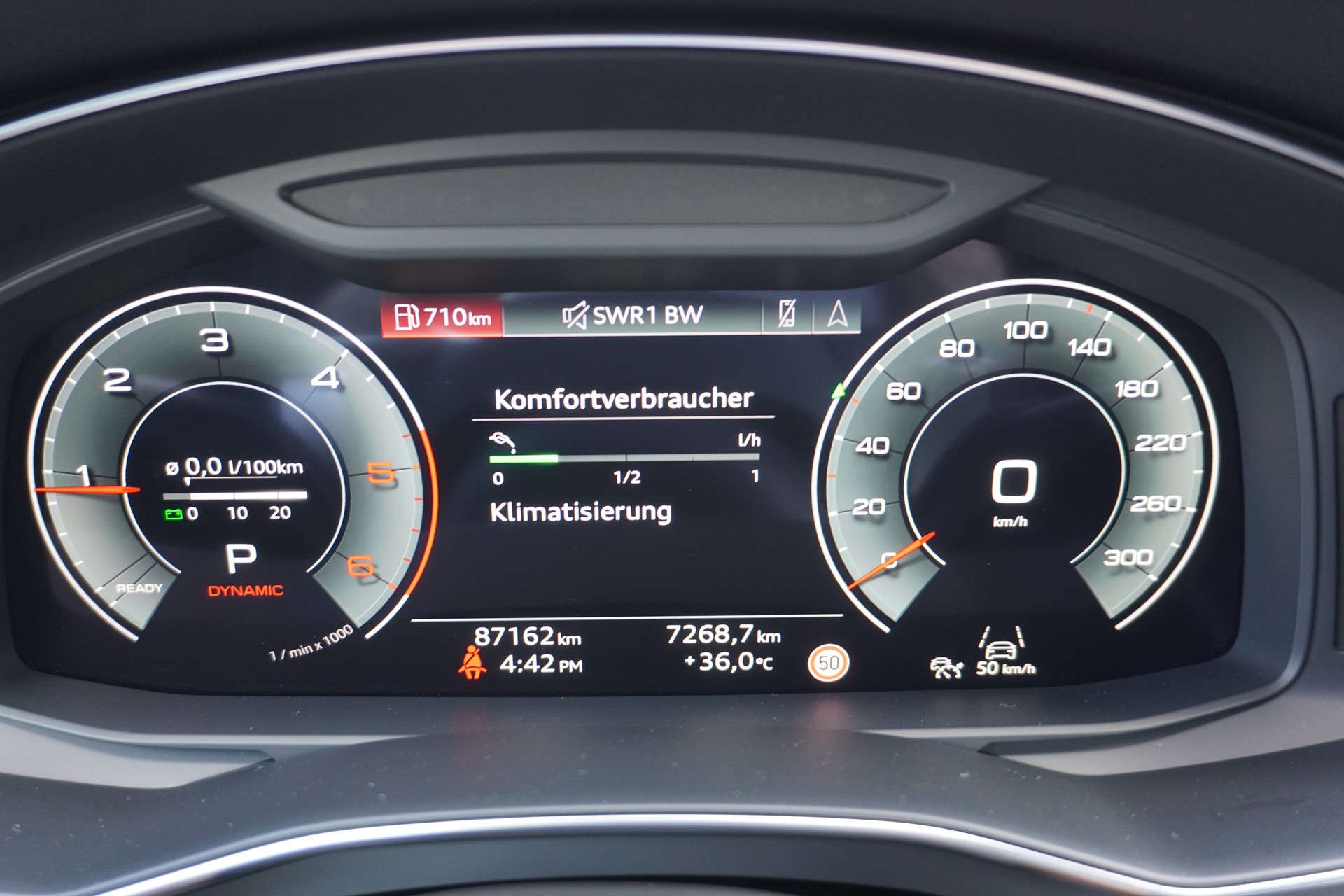 AUDI A6 Avant 40 TDI S-tronic S-LINE!!!-image-17