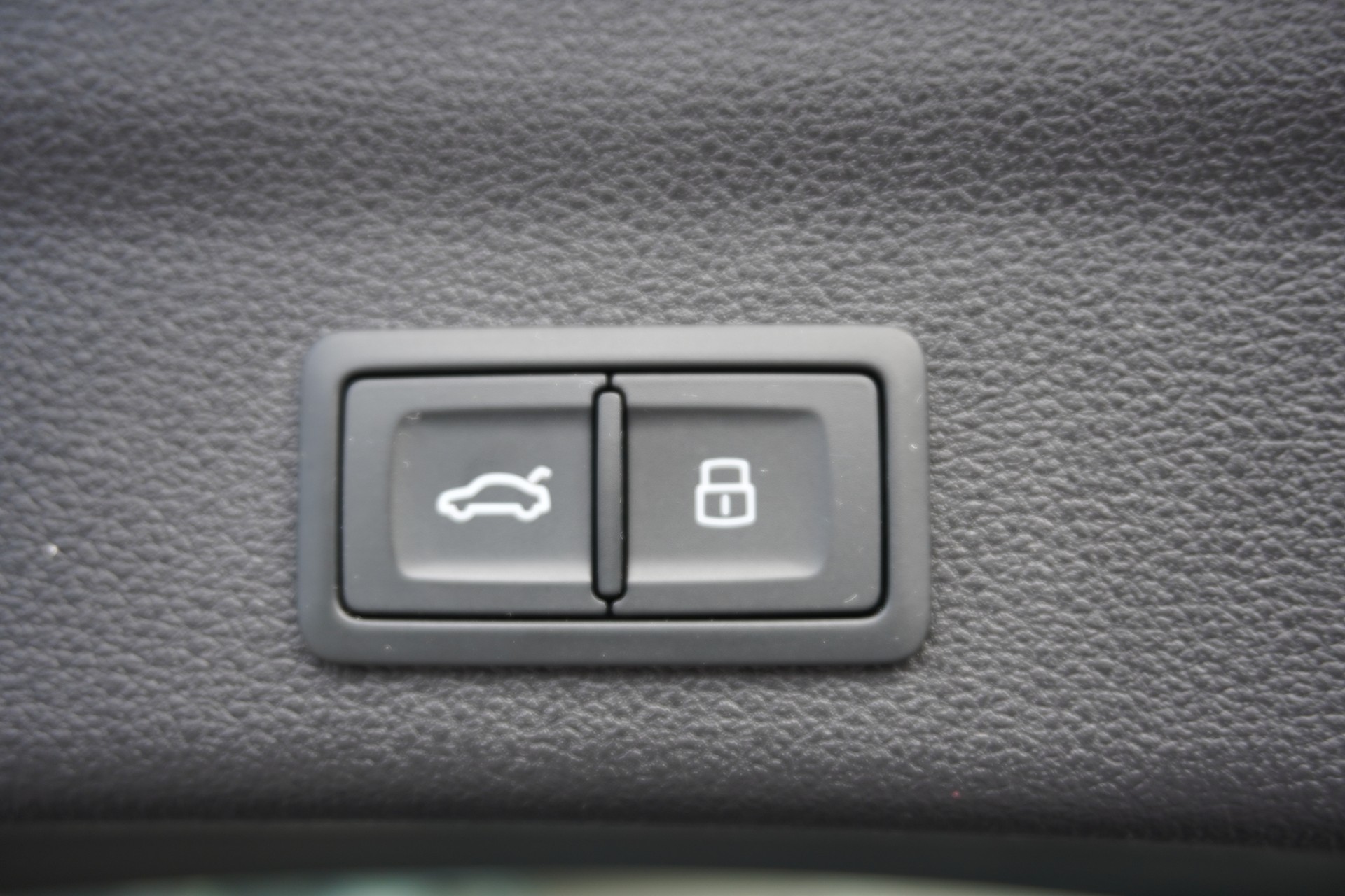 AUDI A6 Avant 40 TDI S-tronic S-LINE!!!-image-11