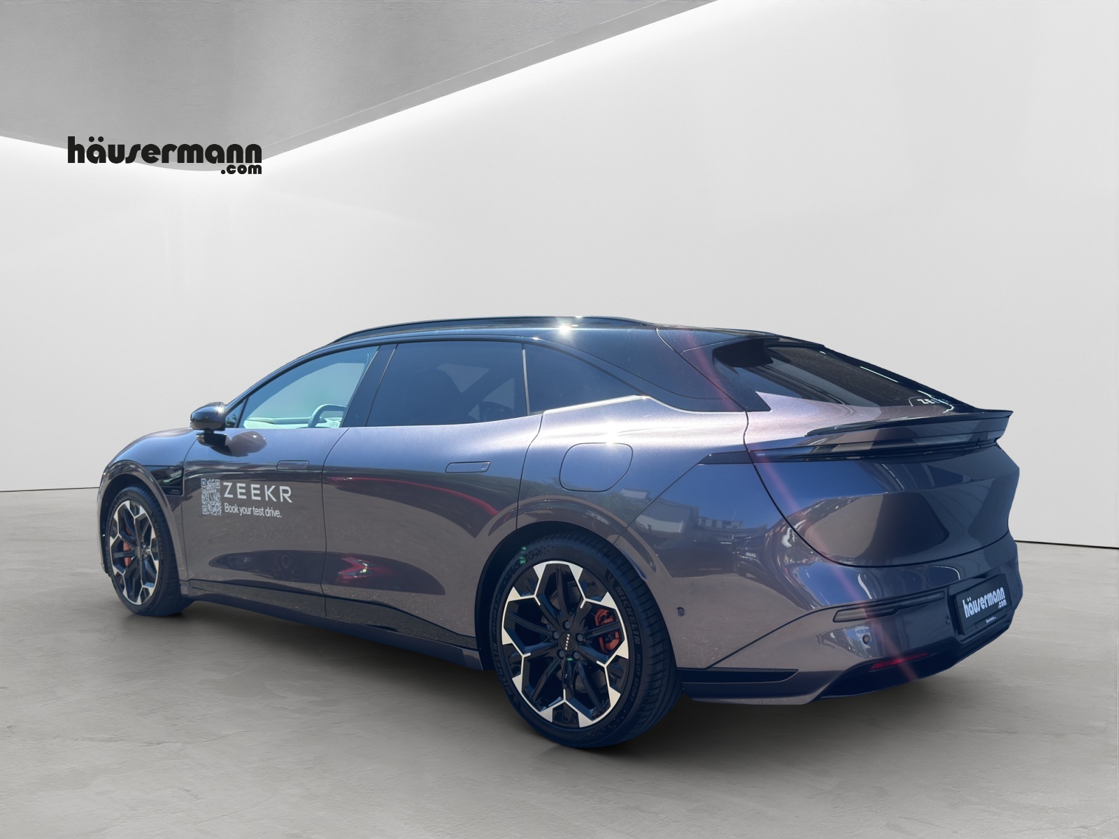 ZEEKR 7GT Privilege Launch Edition AWD-showroom-element-3