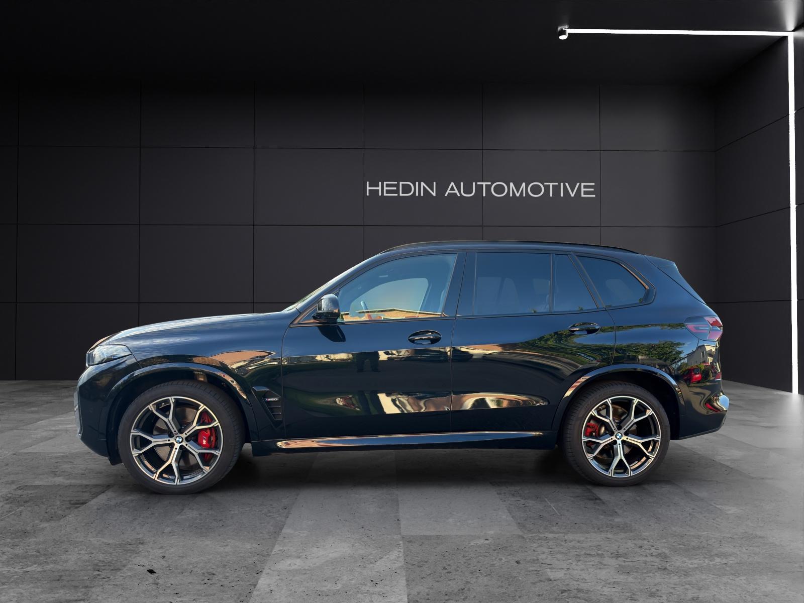 BMW X5 M60i xDrive-showroom-element-3
