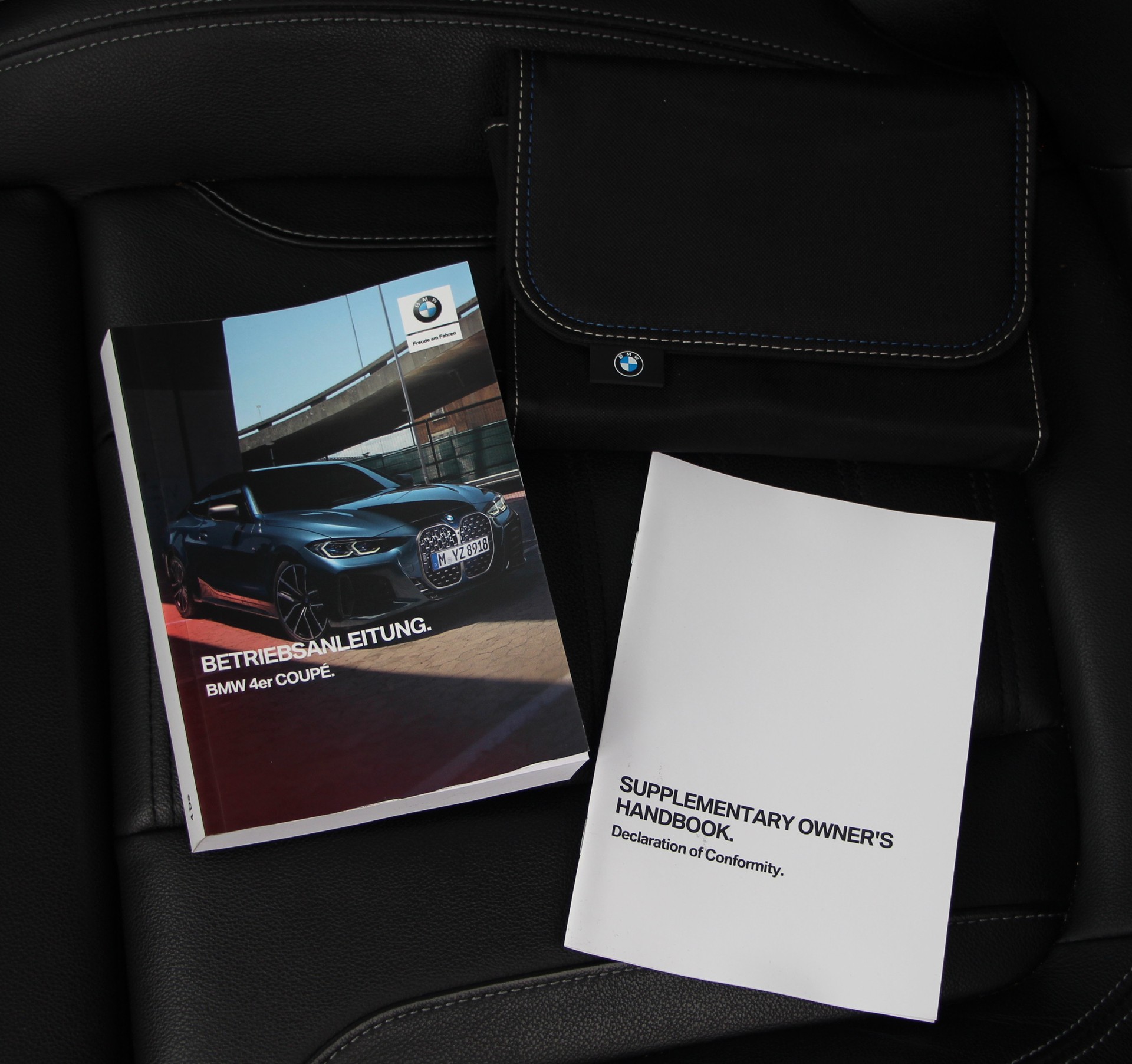 BMW M440i xDrive 48V Coupé Steptronic-image-18