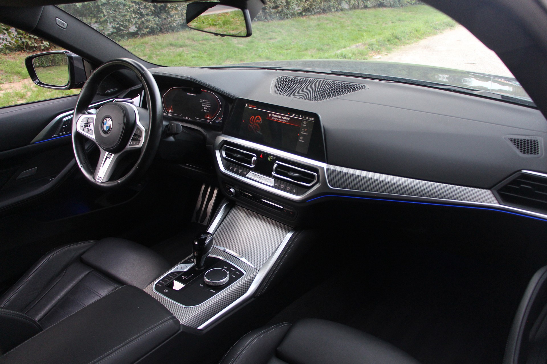 BMW M440i xDrive 48V Coupé Steptronic-image-8