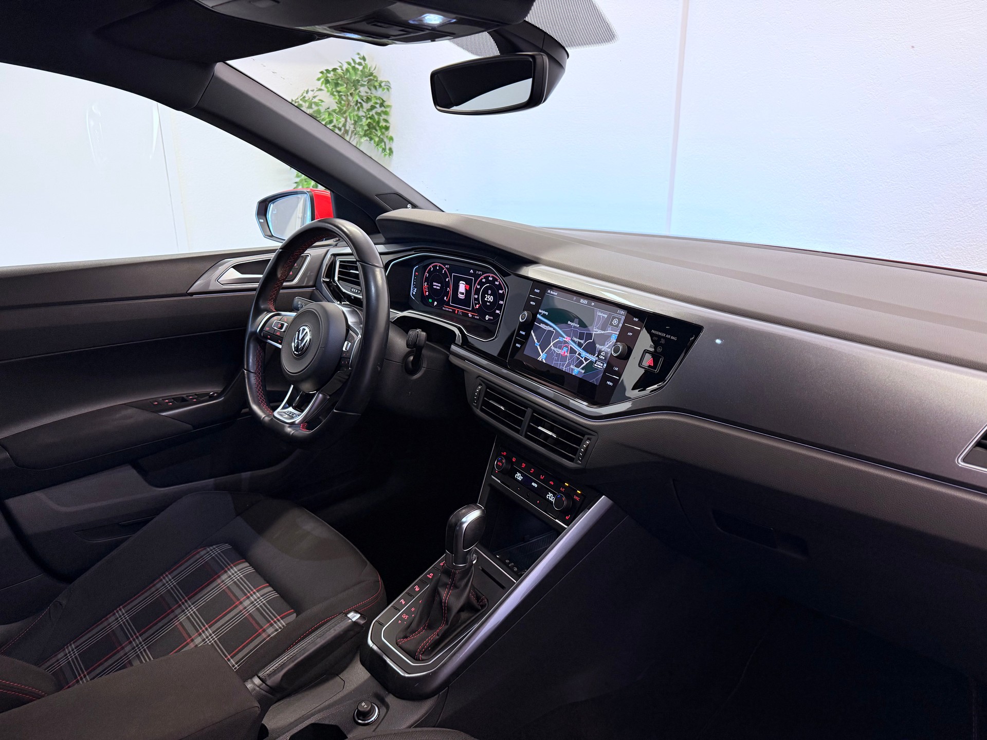VW Polo 2.0 TSI GTI DSG-image-20