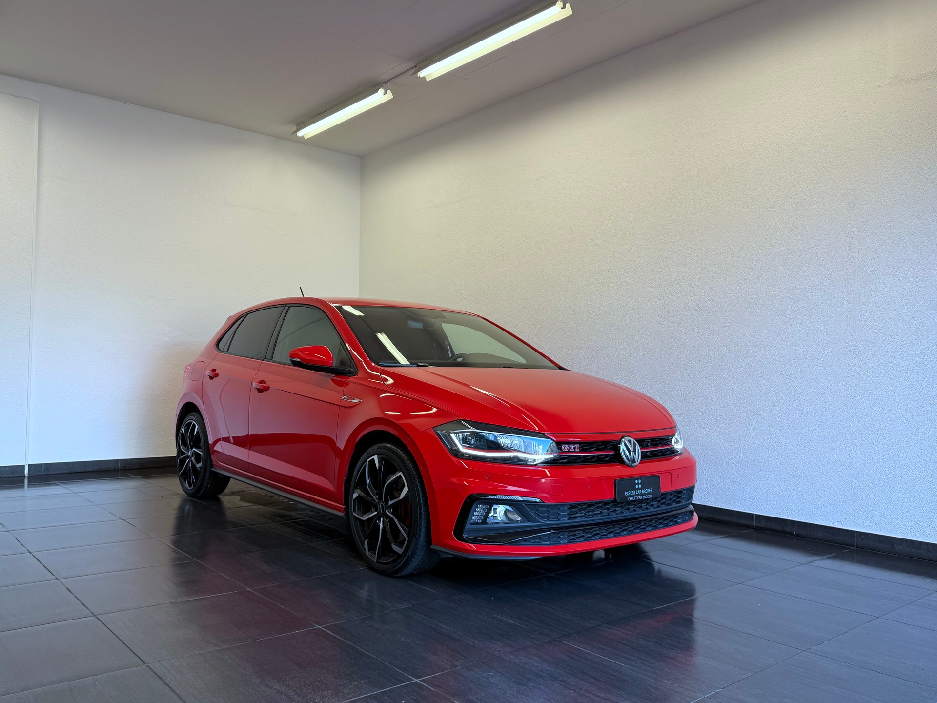 VW Polo 2.0 TSI GTI DSG-showroom-element-1