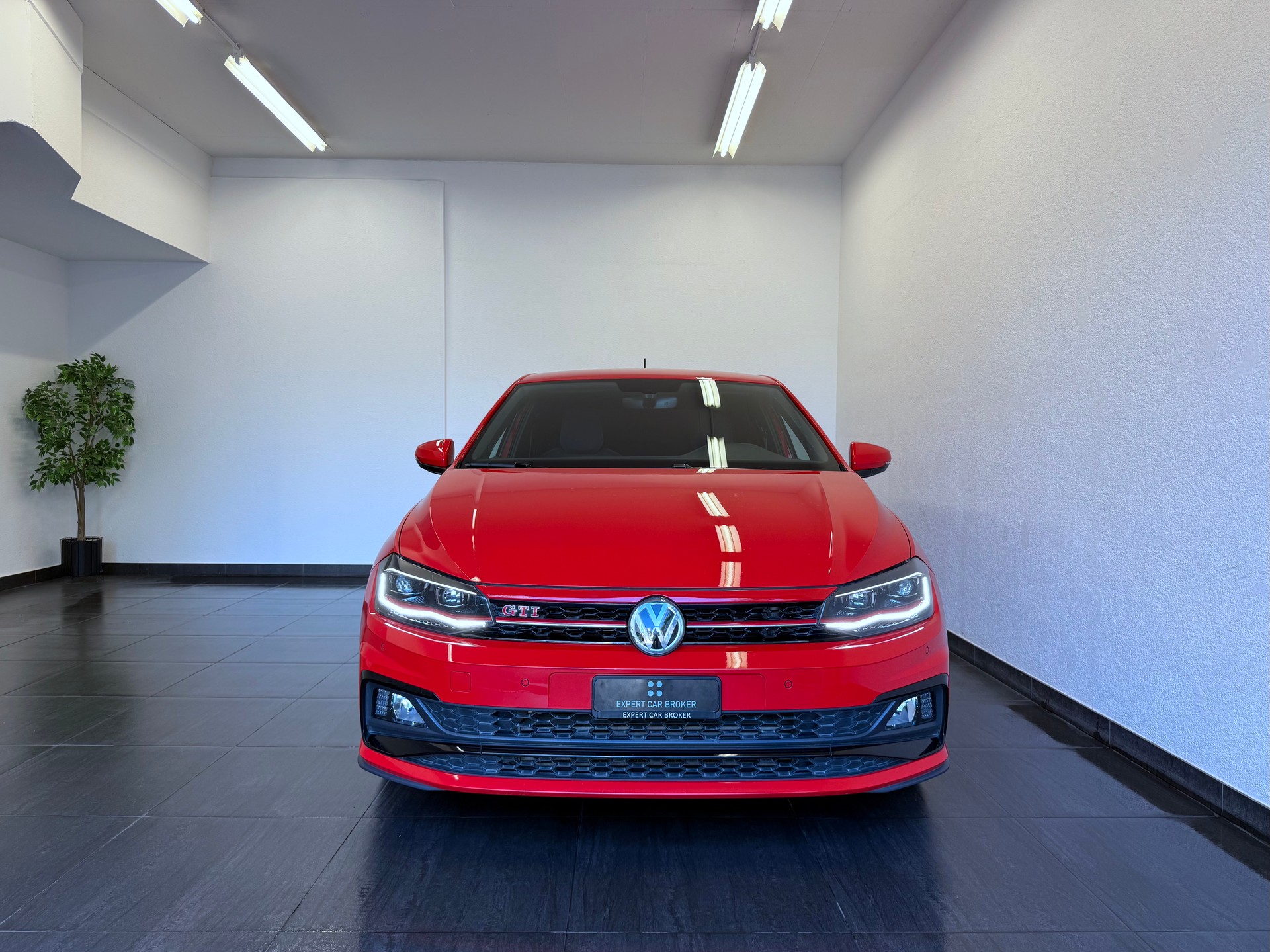 VW Polo 2.0 TSI GTI DSG-showroom-element-2