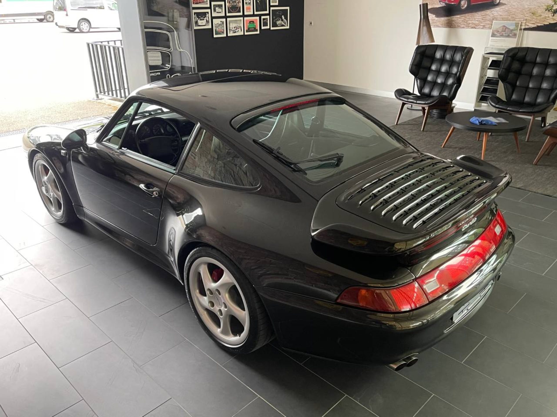 PORSCHE 911 Turbo-image-16