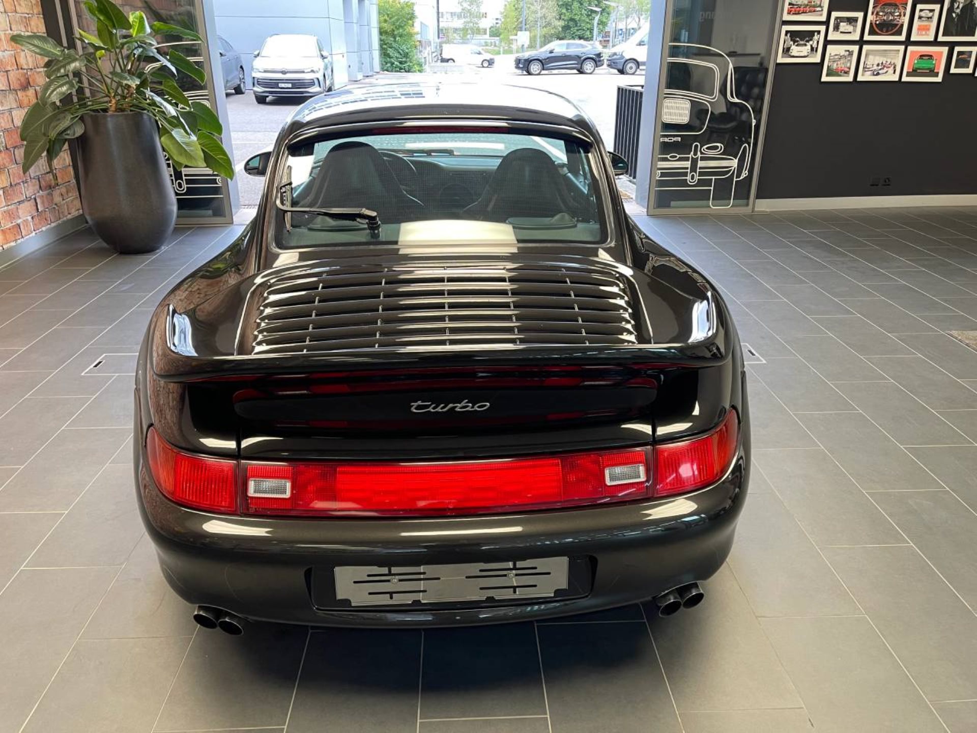 PORSCHE 911 Turbo-image-8