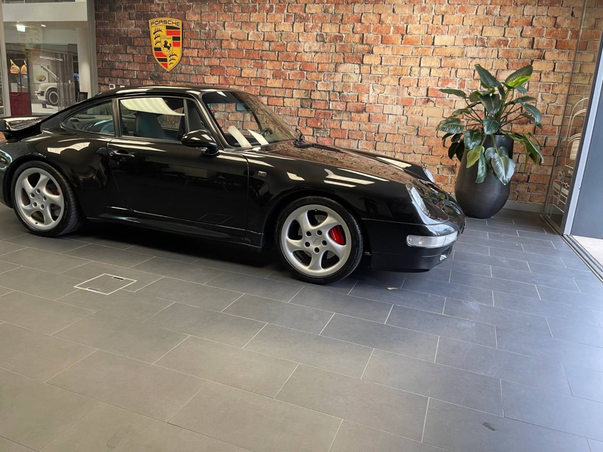 PORSCHE 911 Turbo