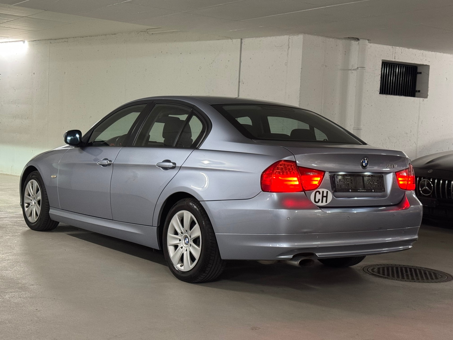 BMW 318i M-Paket-image-4