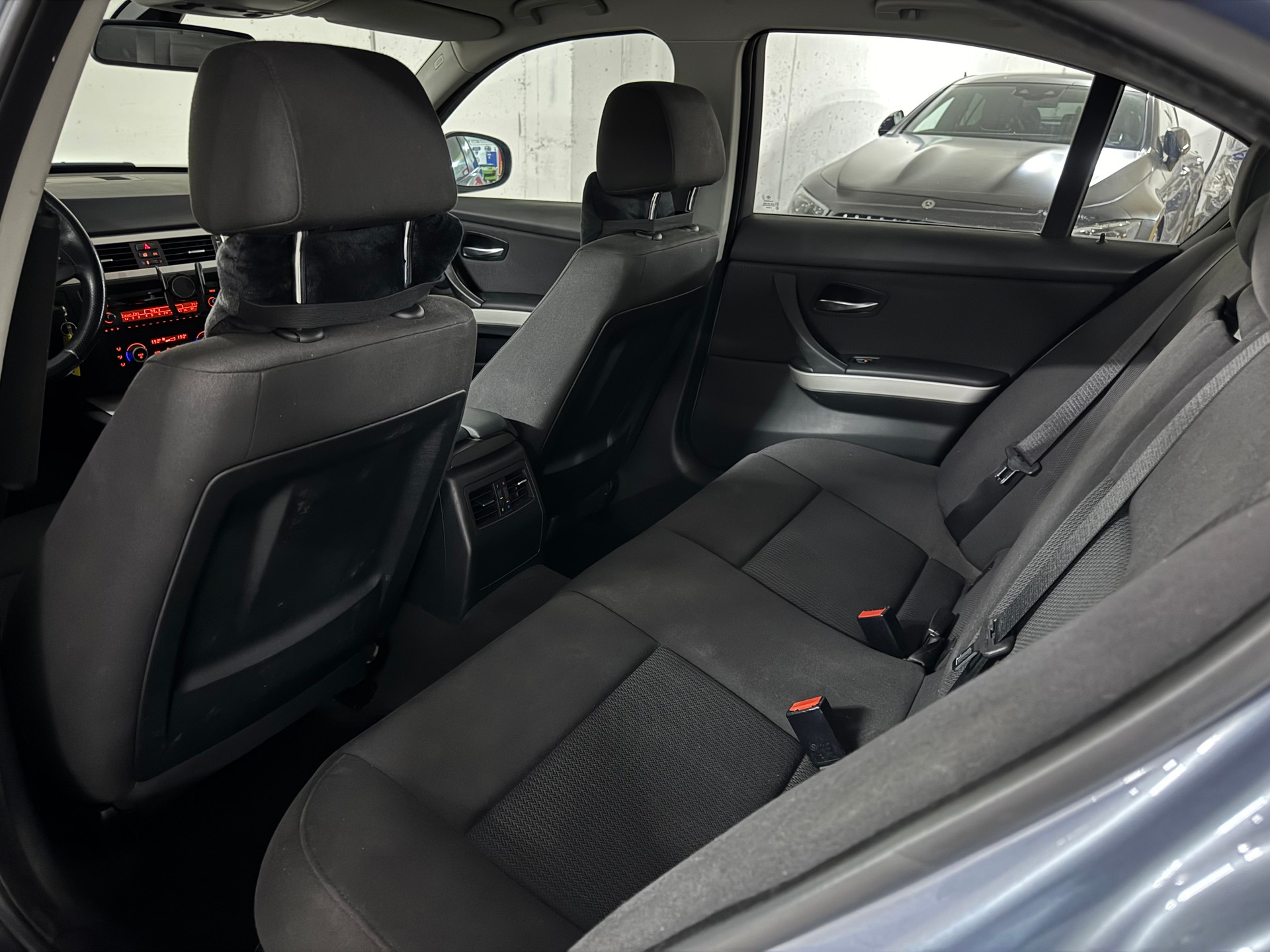 BMW 318i M-Paket-image-12
