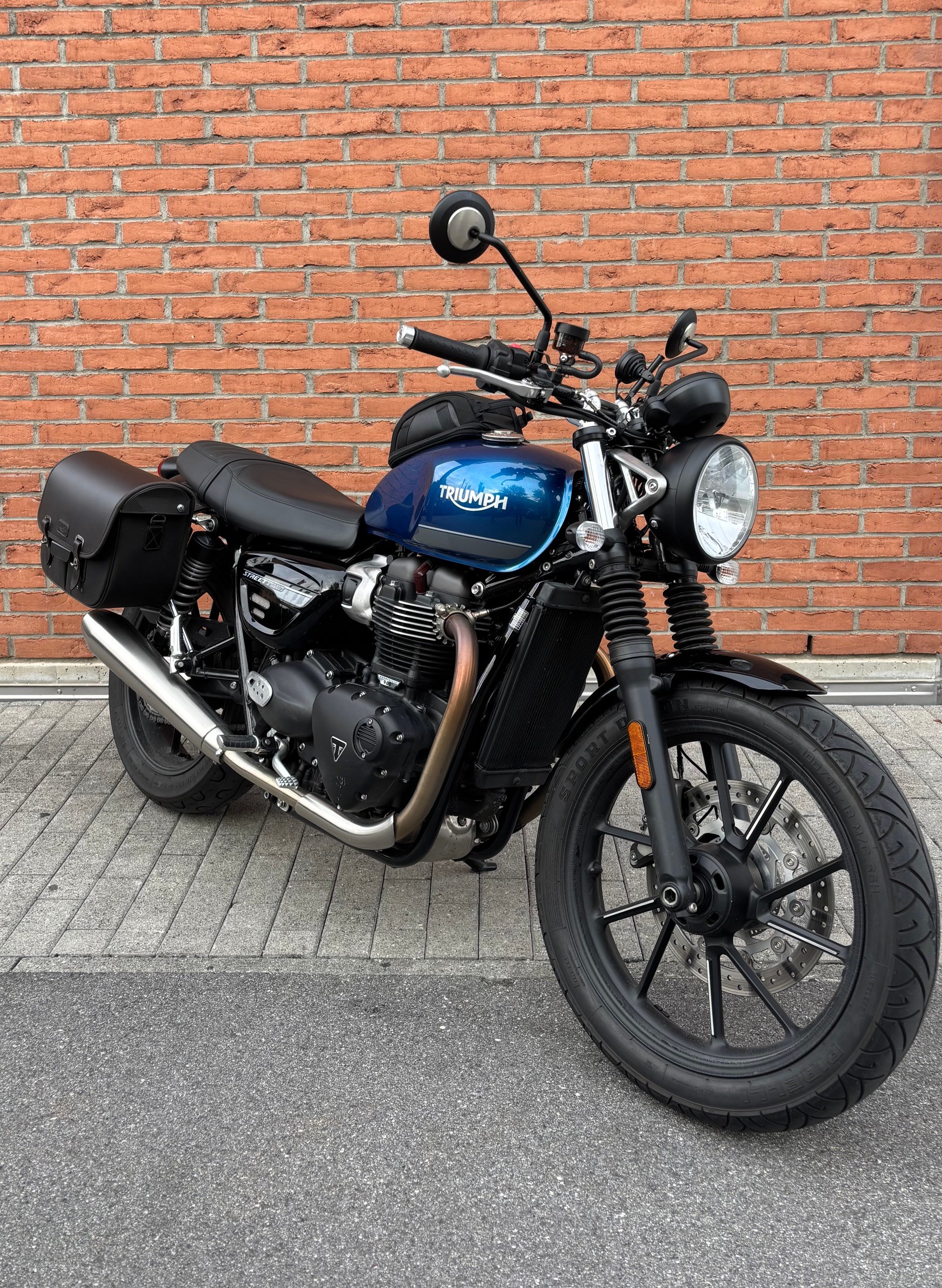 TRIUMPH Street Twin 900-image-1