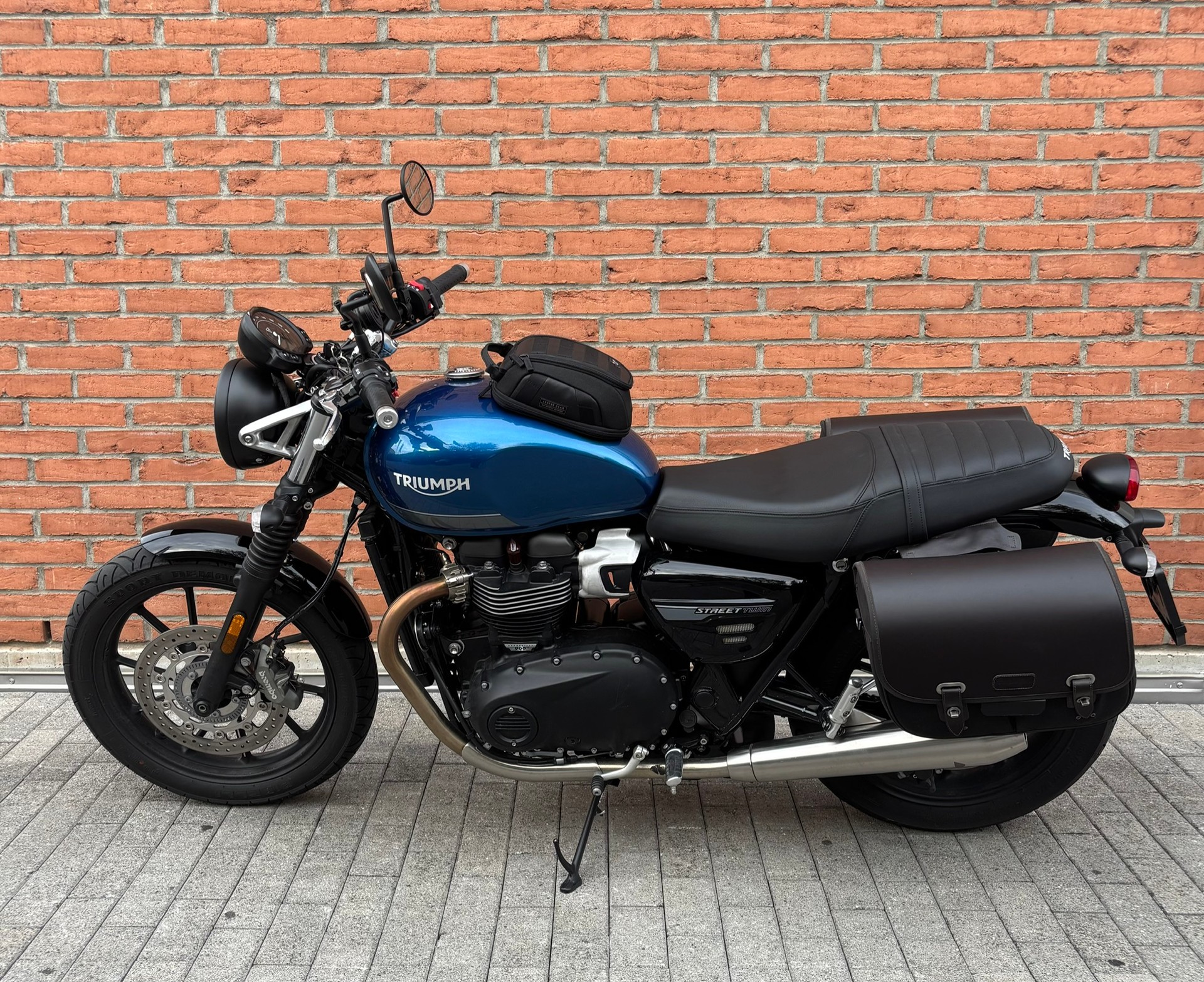 TRIUMPH Street Twin 900-image-4