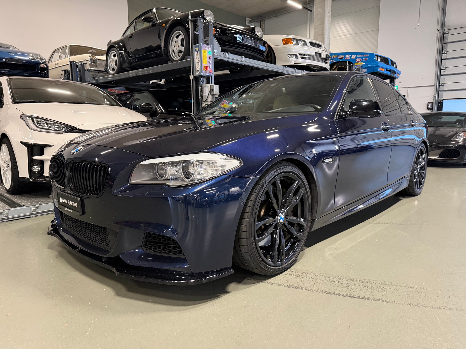 BMW M550d xDrive Steptronic-showroom-element-1