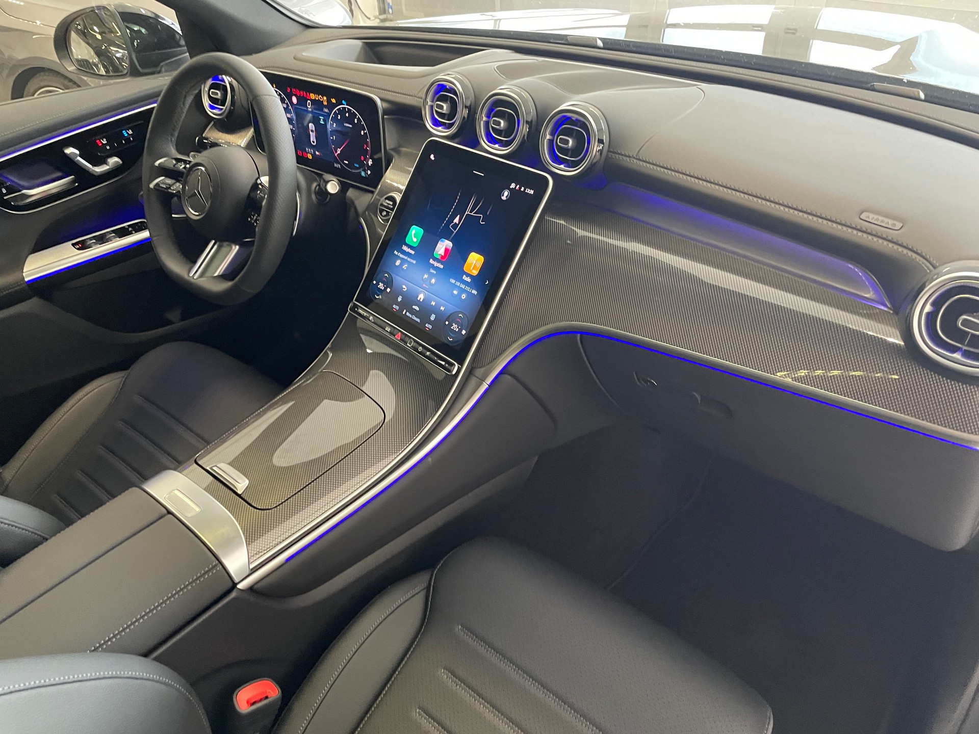 MERCEDES-BENZ GLC Coupé 300 4Matic 9G-Tronic AMG Line-image-28