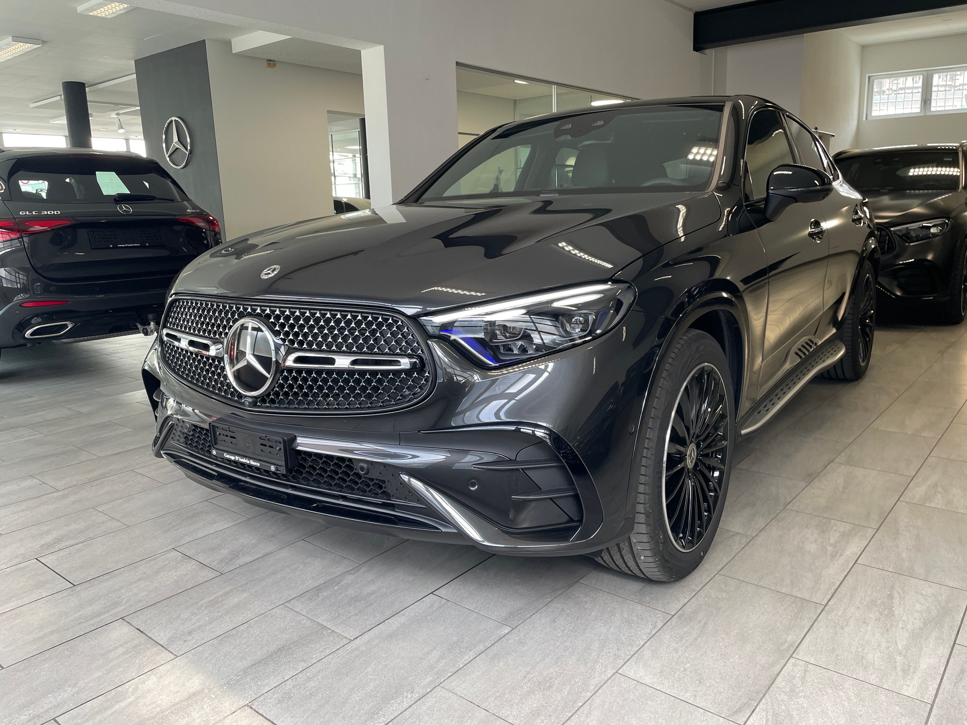 MERCEDES-BENZ GLC Coupé 300 4Matic 9G-Tronic AMG Line-showroom-element-1