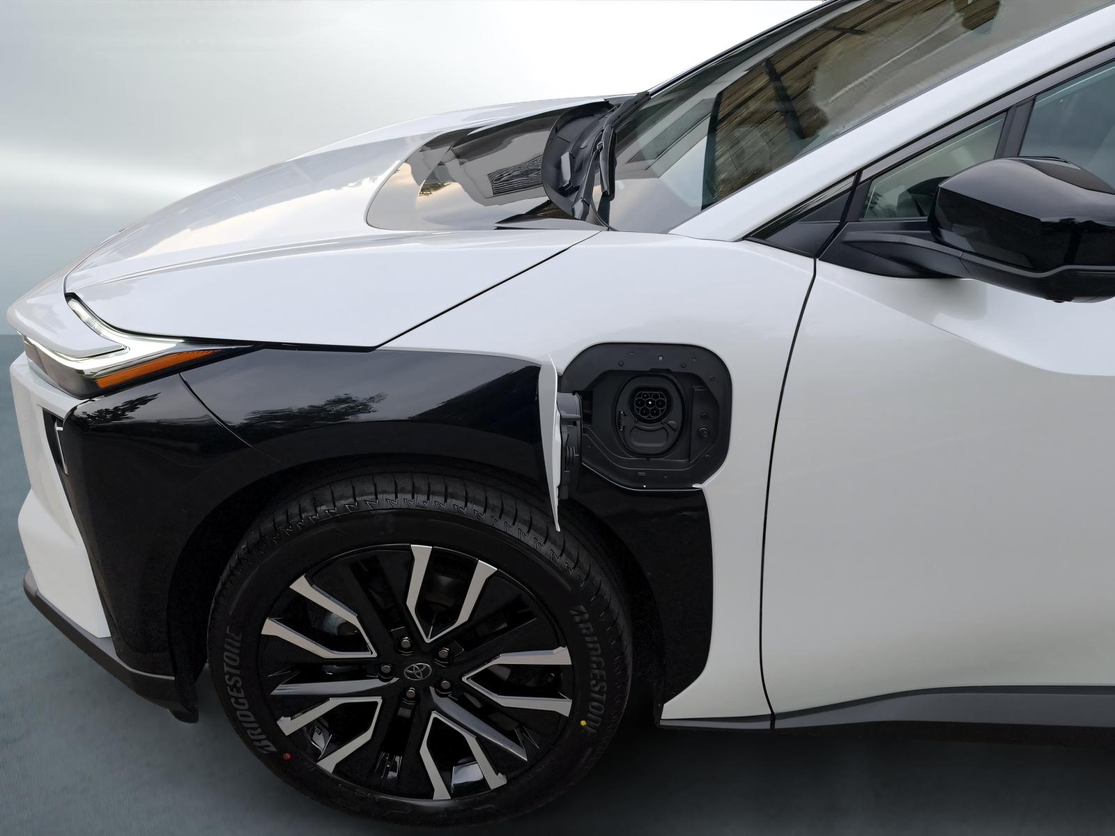 TOYOTA bZ4X Premium AWD-image-17