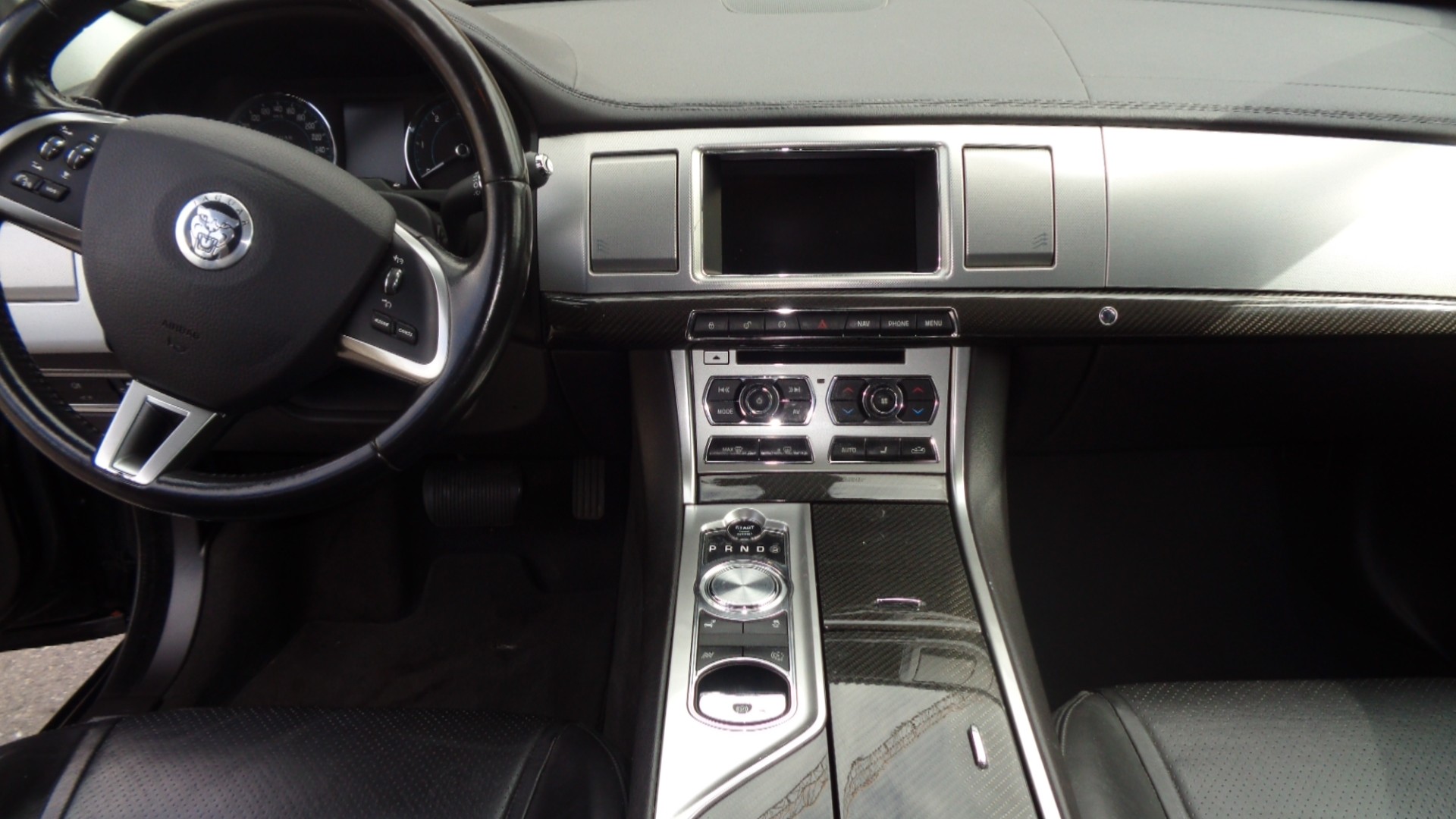 JAGUAR XF Sportbrake 3.0d S V6 Premium Luxury-image-13