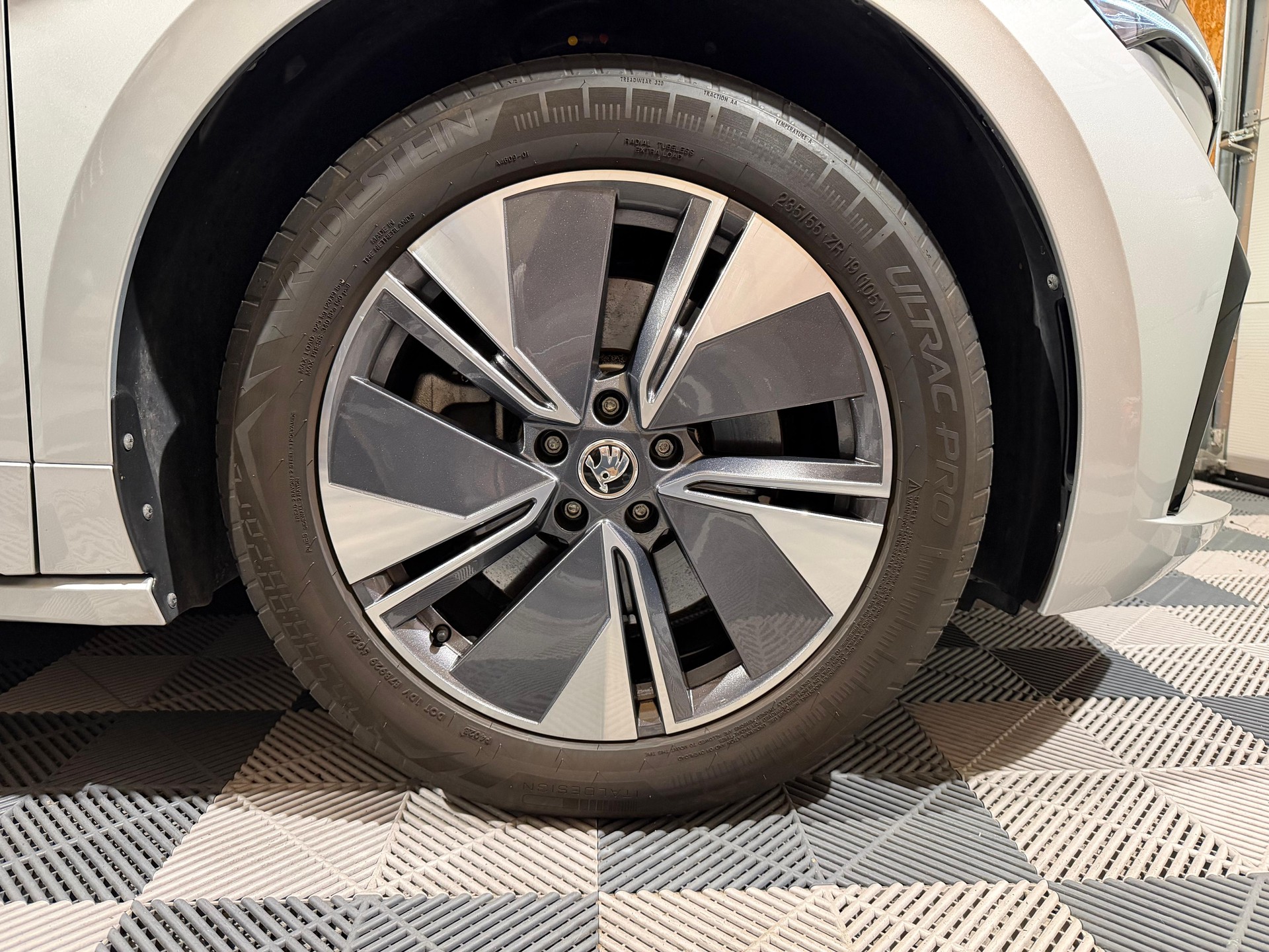 SKODA Enyaq iV 80 SportLine-image-4
