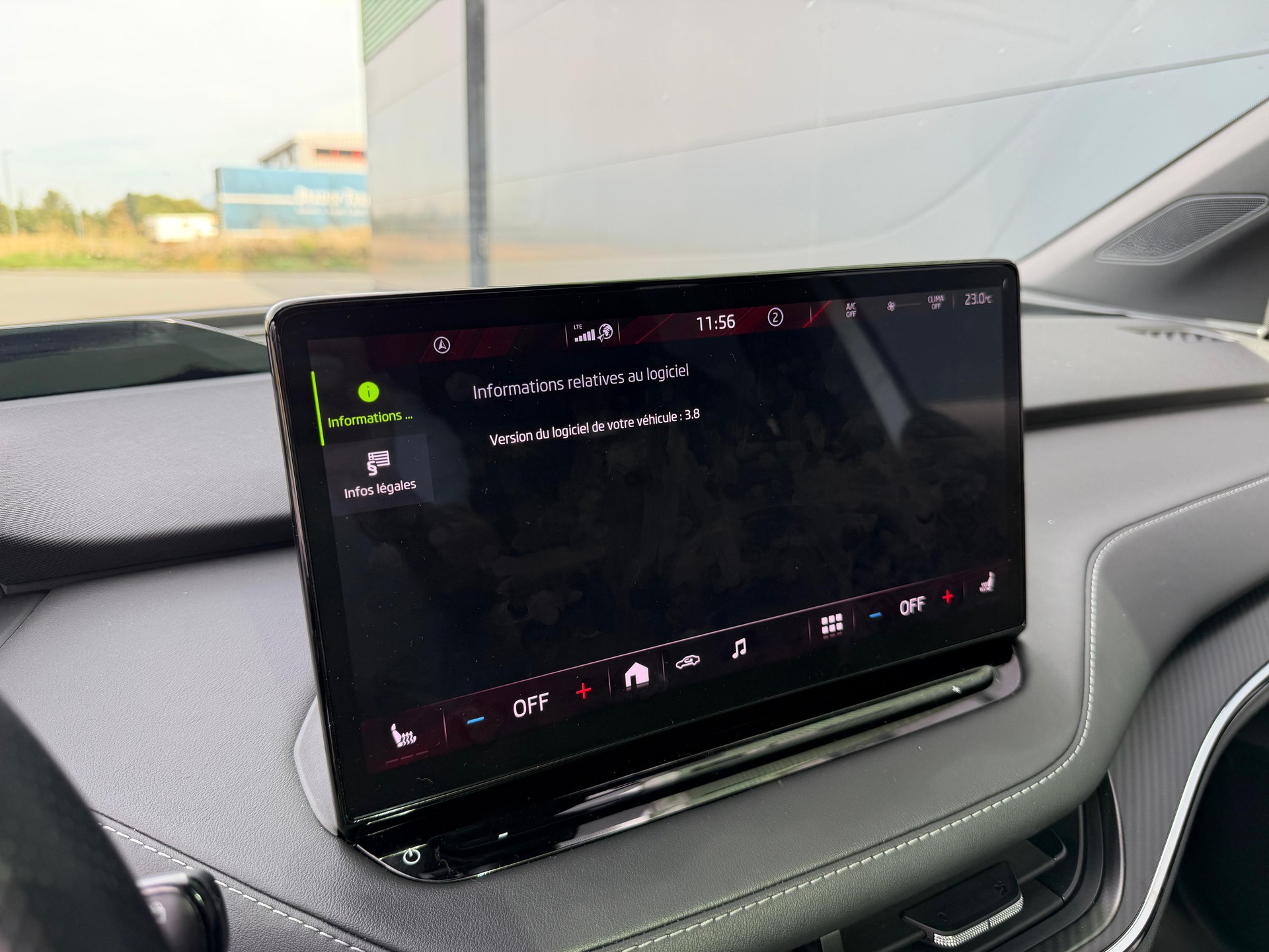 SKODA Enyaq iV 80 SportLine-image-21