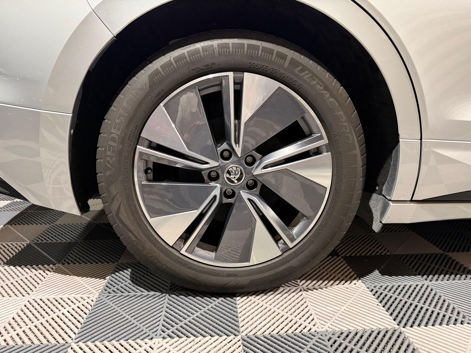 SKODA Enyaq iV 80 SportLine-image-5