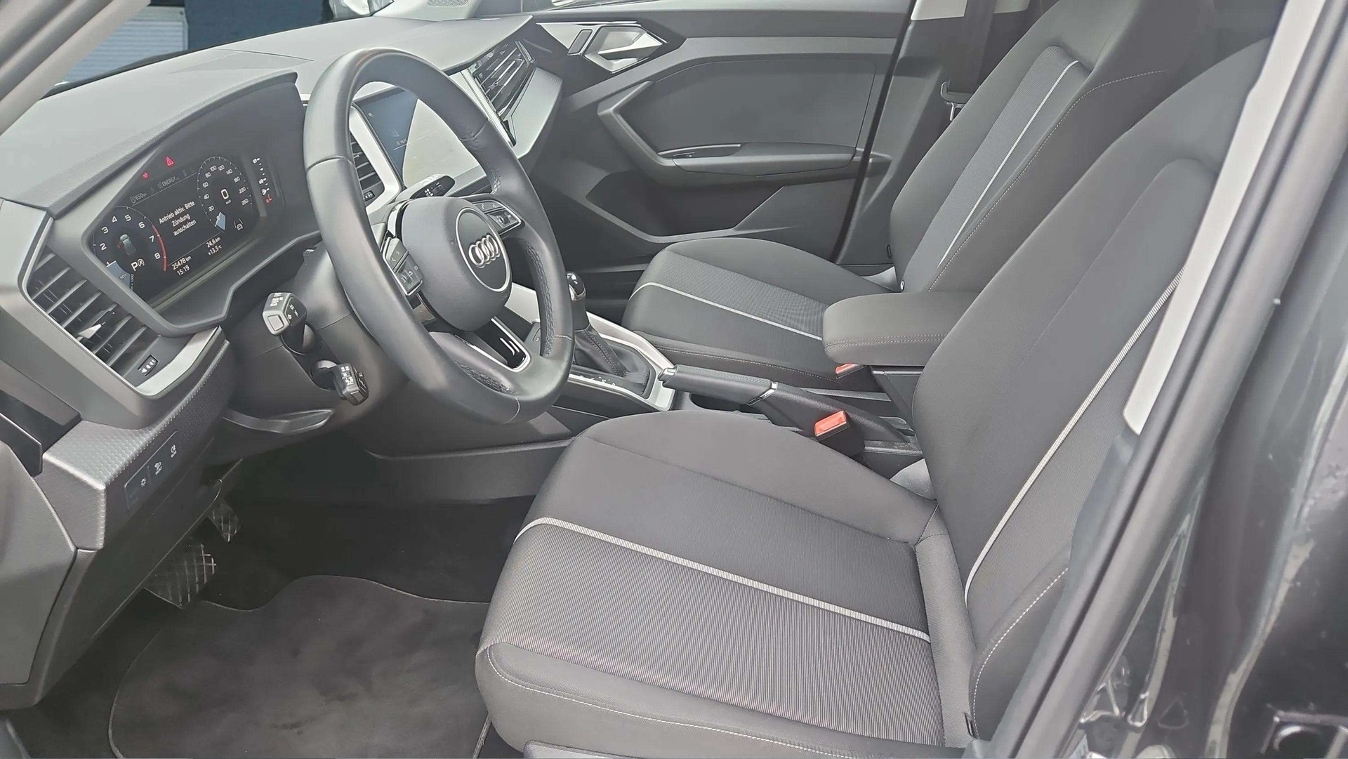 AUDI A1 Sportback 30 TFSI advanced S-tronic mit 5J Werksgarantie oder bis 100000km-image-10