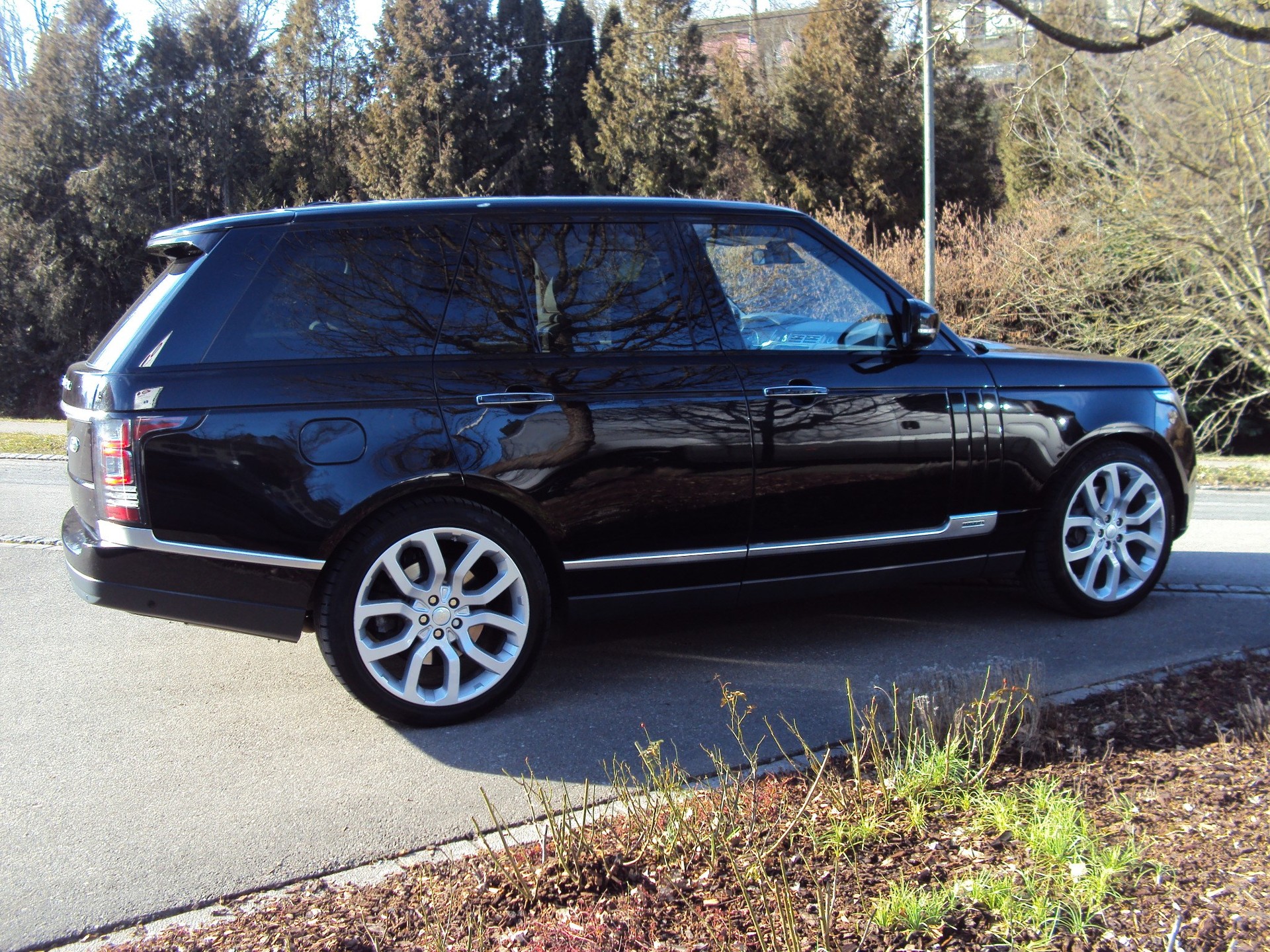 LAND ROVER Range Rover 3.0SDV6 HEV SV Autobiography Automatic-image-3