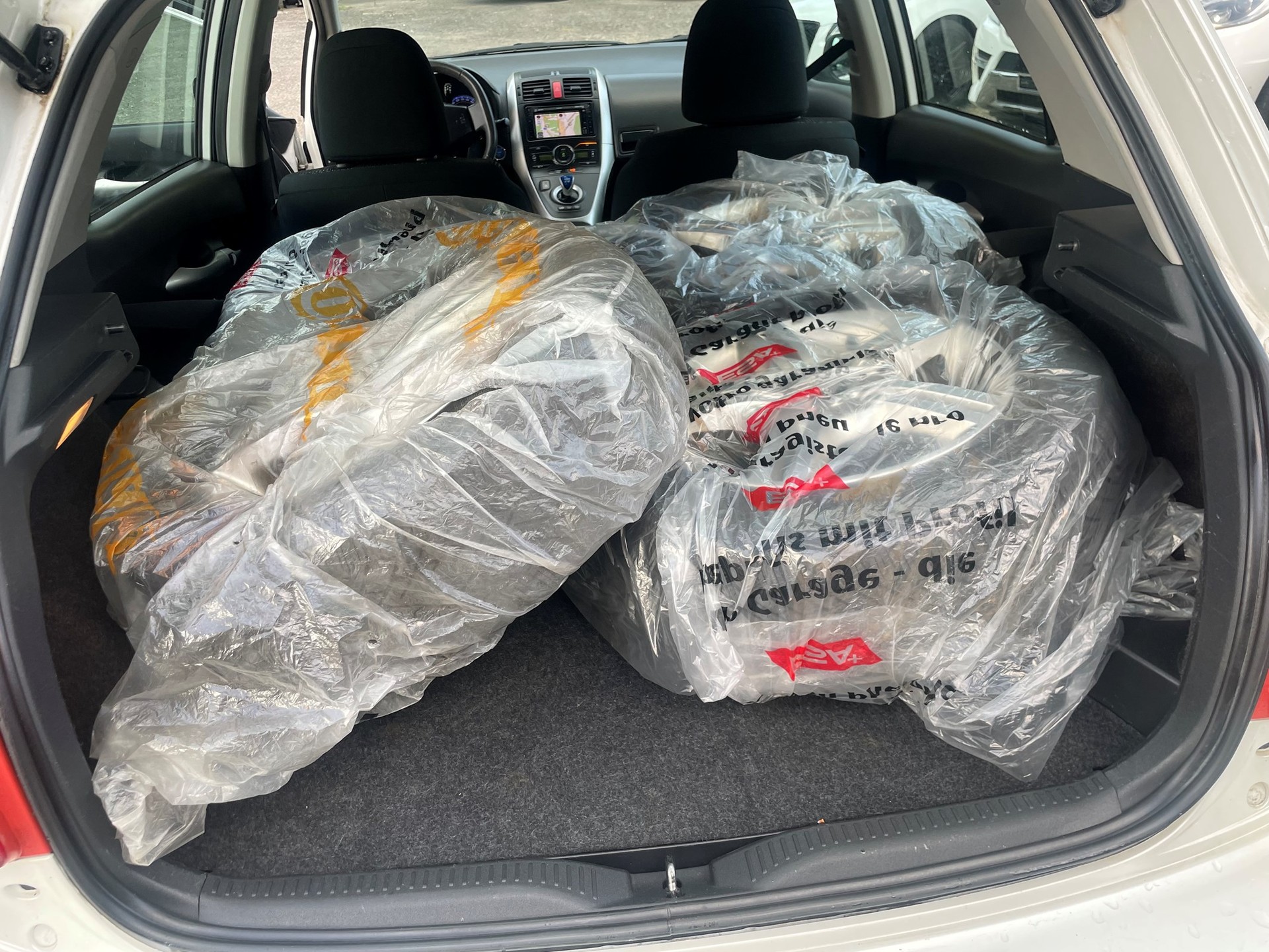TOYOTA Auris 1.8 16V HSD Linea Sol-image-10