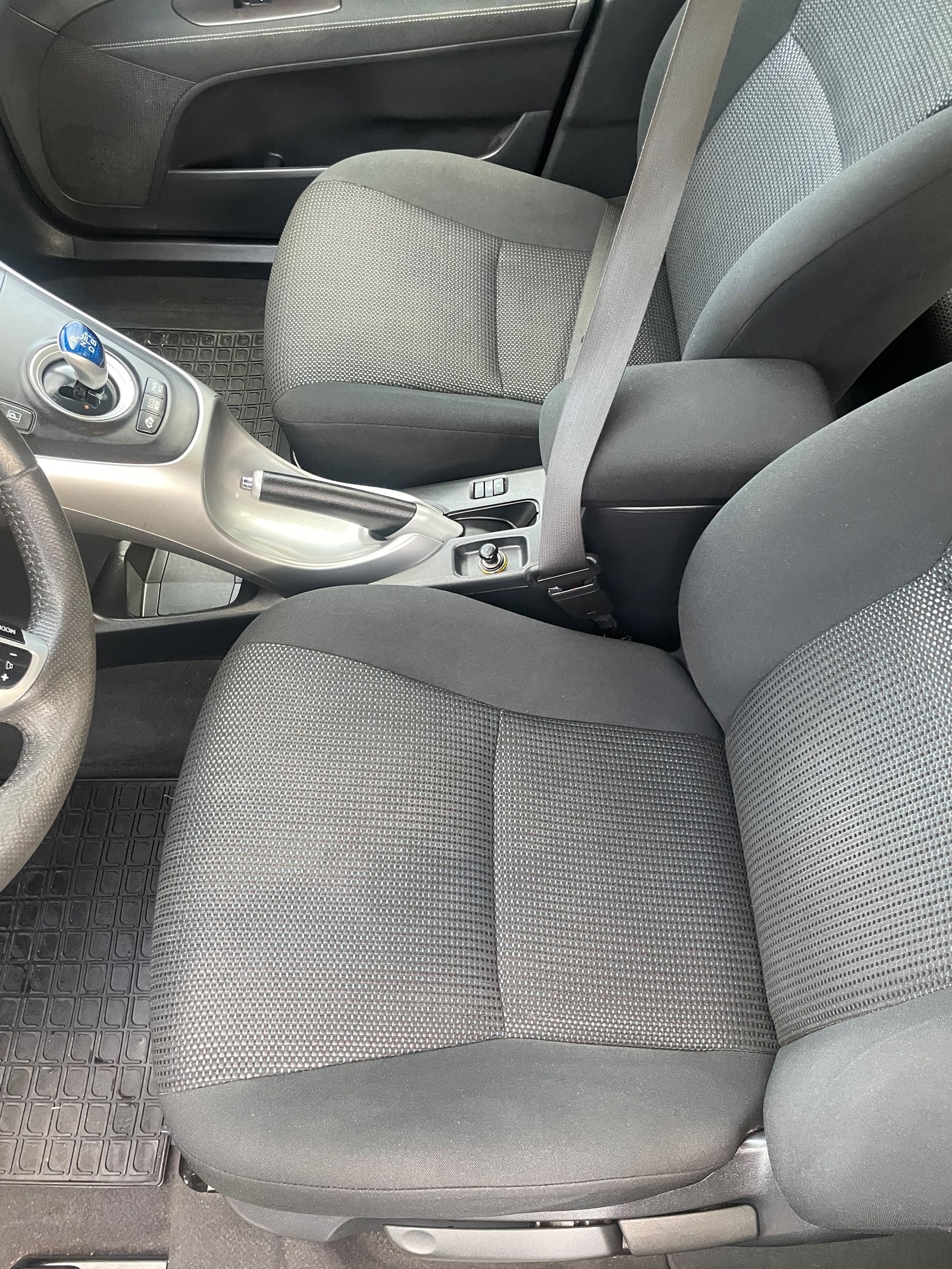 TOYOTA Auris 1.8 16V HSD Linea Sol-image-5
