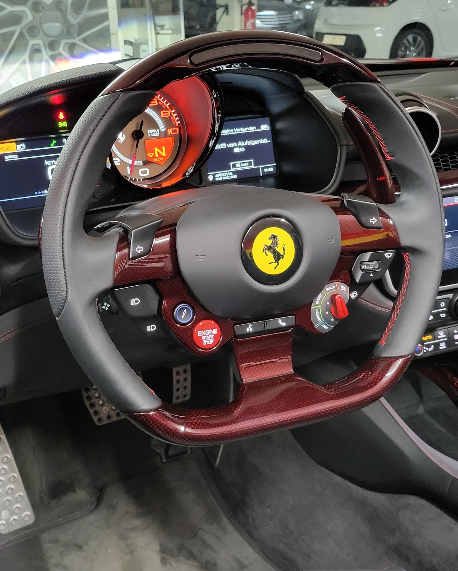 FERRARI Portofino M der teuerste je gebaute CH rotes Carbon-image-5